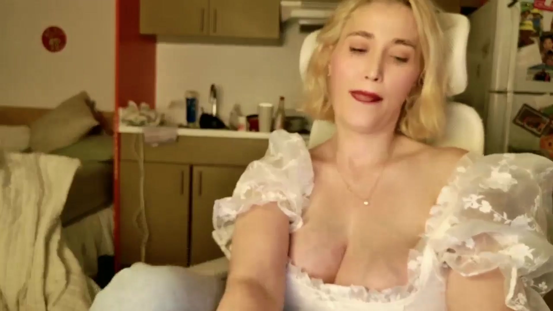 Gallery image thumbnail from Molly_Moans's myfreecams stream on, 02/06/2025, 04:07 image 14 of 20