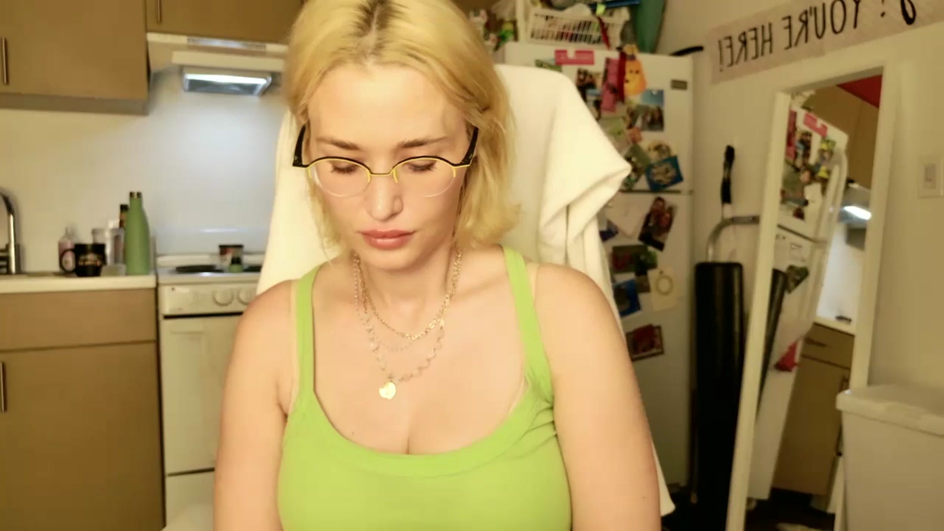 Gallery image thumbnail from Molly_Moans's myfreecams stream on, 03/24/2025, 13:07 image 6 of 20