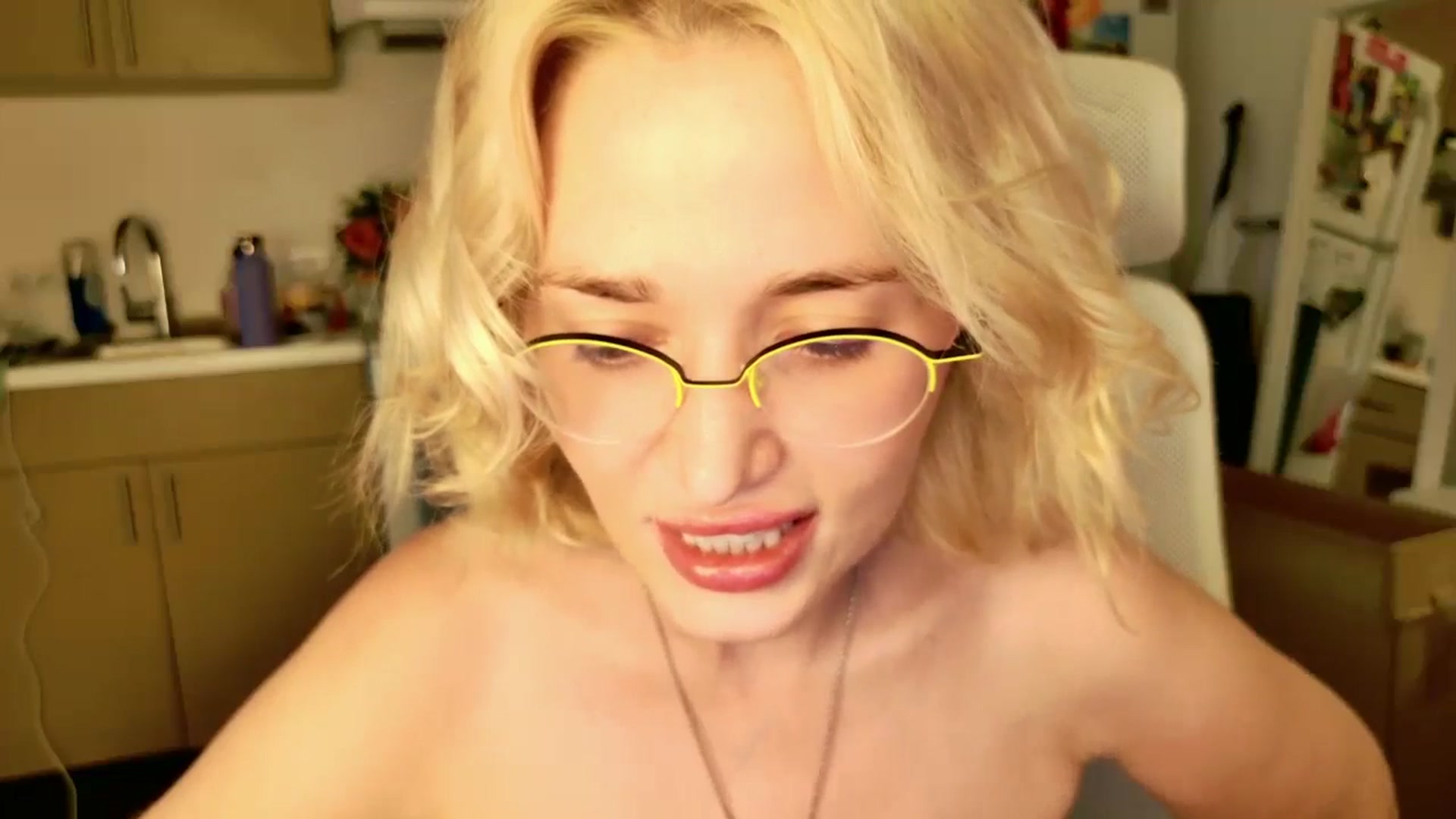 Gallery image thumbnail from Molly_Moans's myfreecams stream on, 03/26/2025, 16:24 image 16 of 20