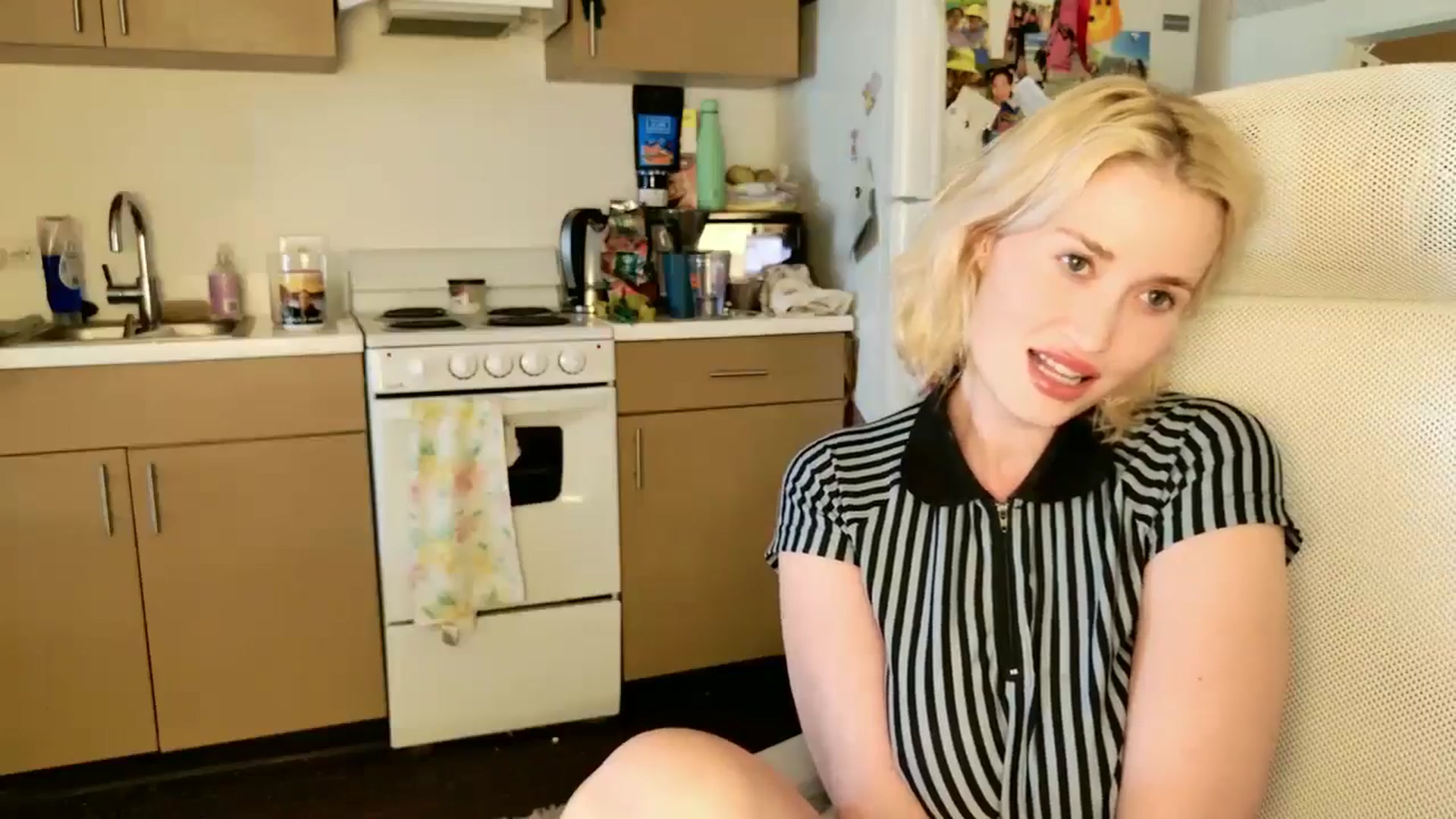 Gallery image thumbnail from Molly_Moans's myfreecams stream on, 04/01/2025, 22:34 image 7 of 20