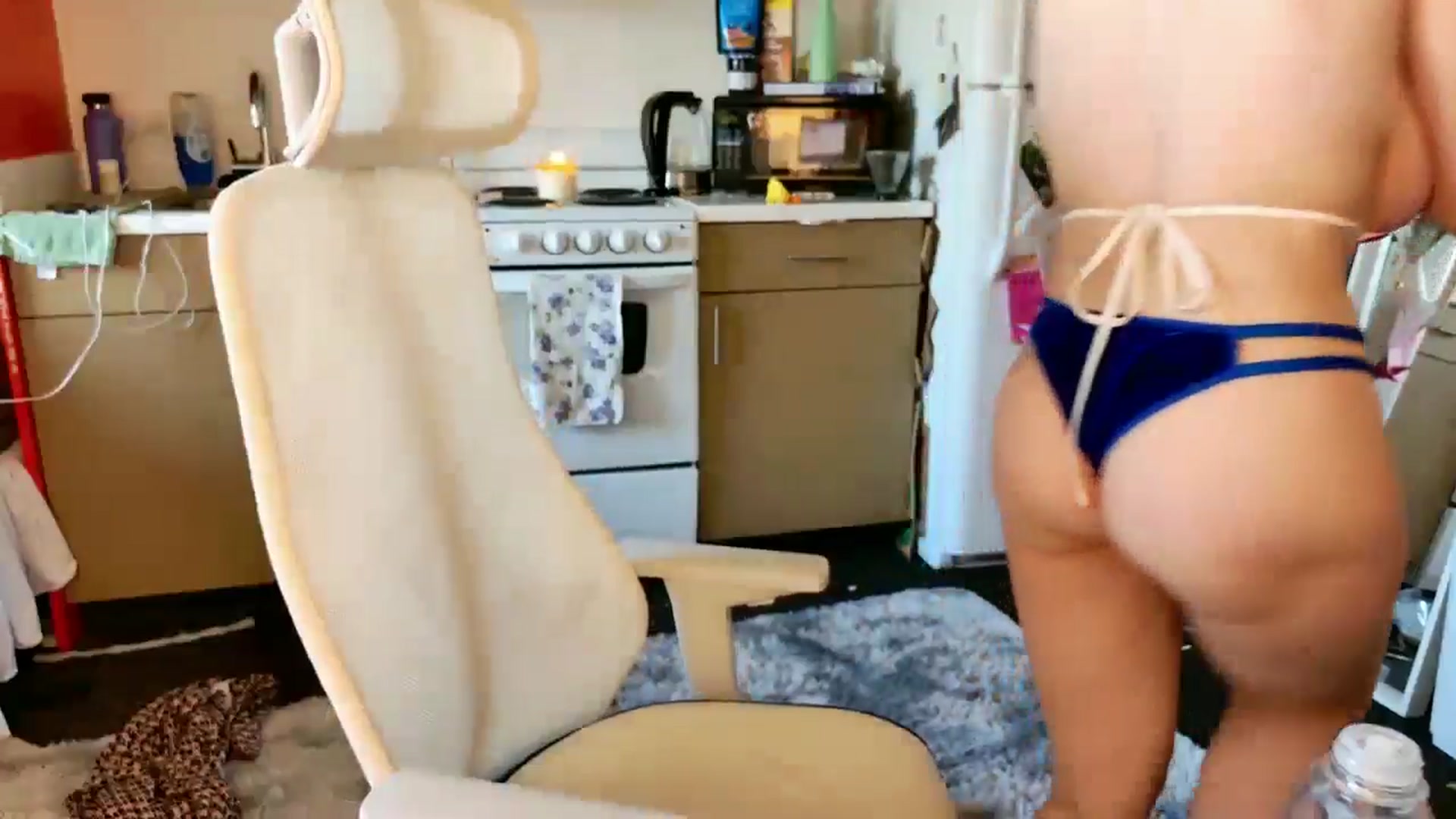 Gallery image thumbnail from Molly_Moans's myfreecams stream on, 04/18/2025, 24:27 image 20 of 20