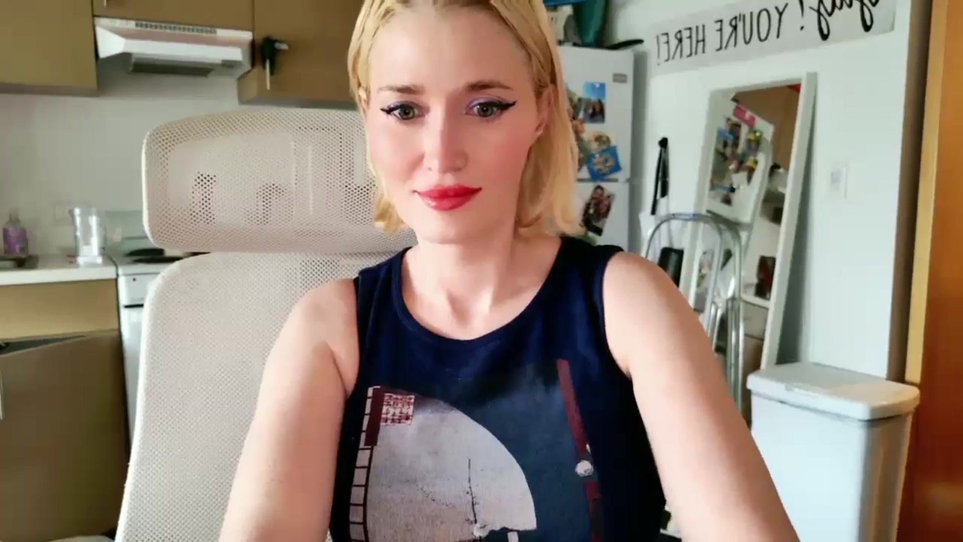 Gallery image thumbnail from Molly_Moans's myfreecams stream on, 05/13/2025, 19:06 image 15 of 20