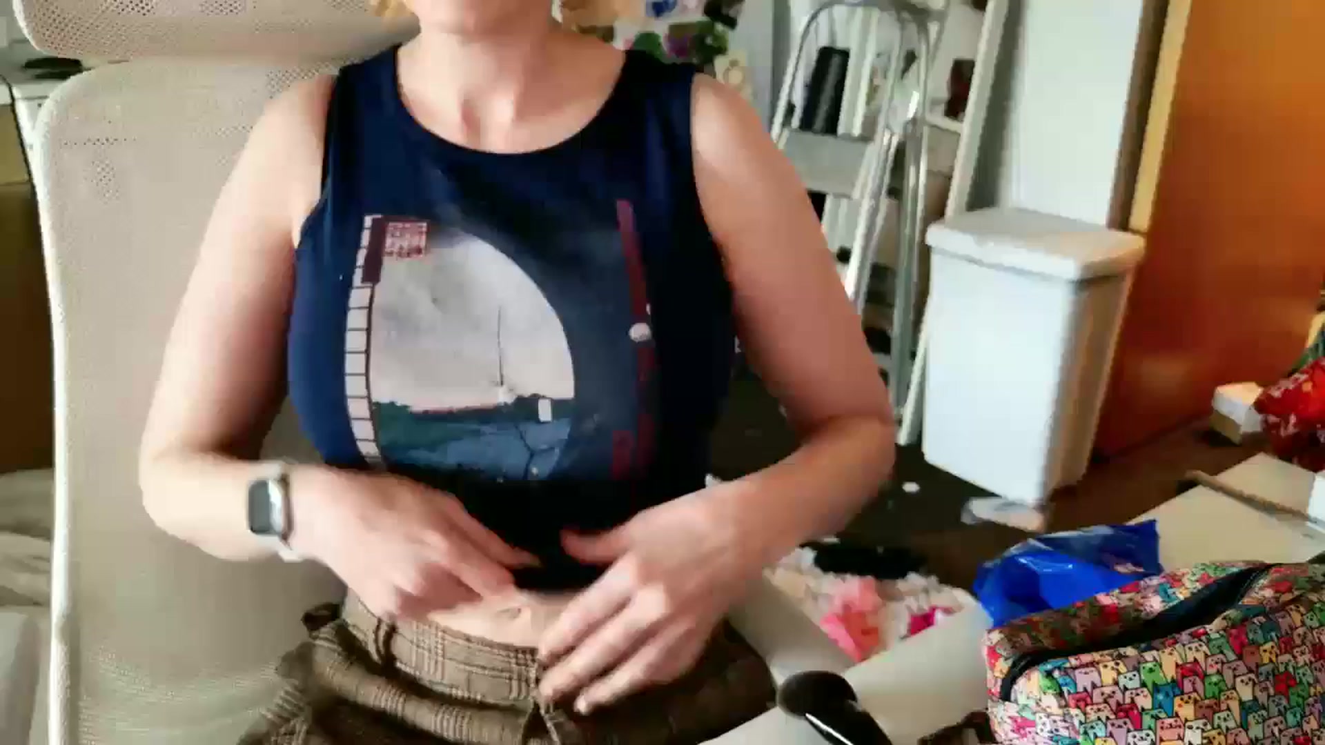 Gallery image thumbnail from Molly_Moans's myfreecams stream on, 05/13/2025, 19:06 image 10 of 20