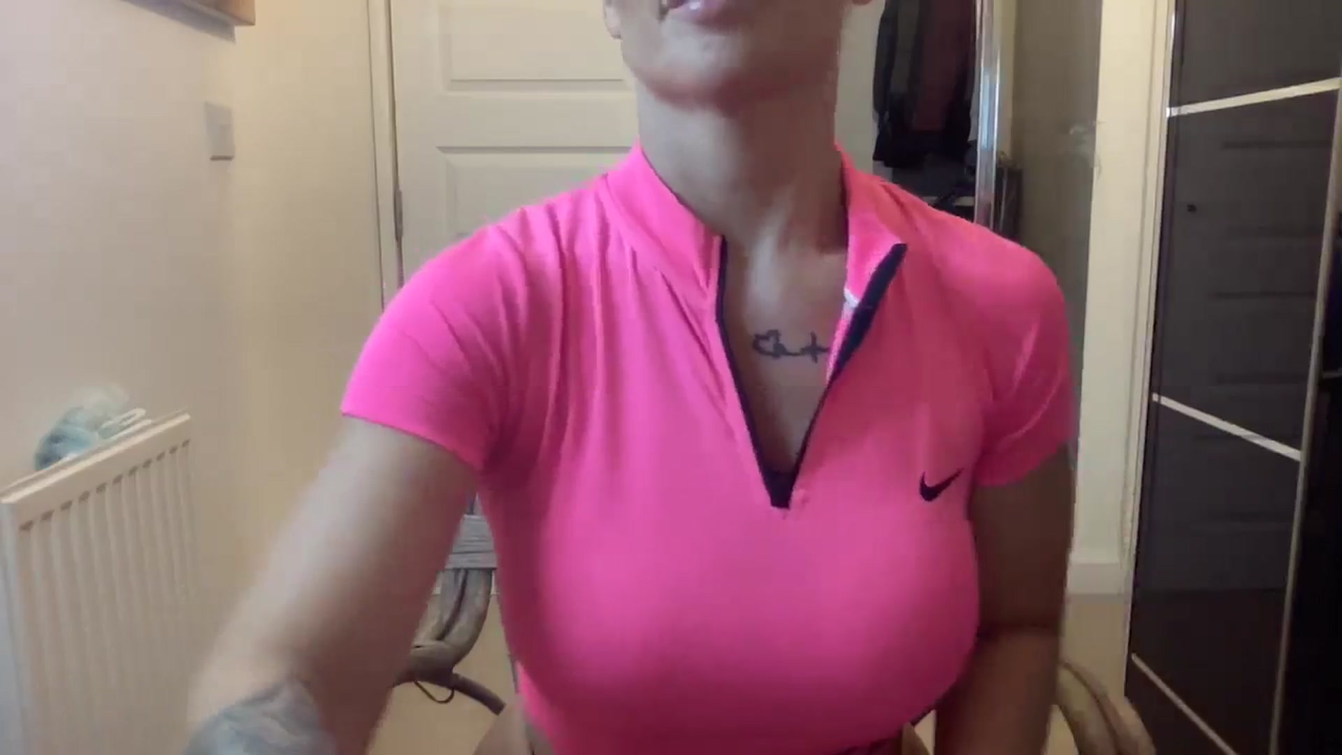 Gallery image thumbnail from Molly_XXX1's myfreecams stream on, 10/25/2024, 20:06 image 20 of 20