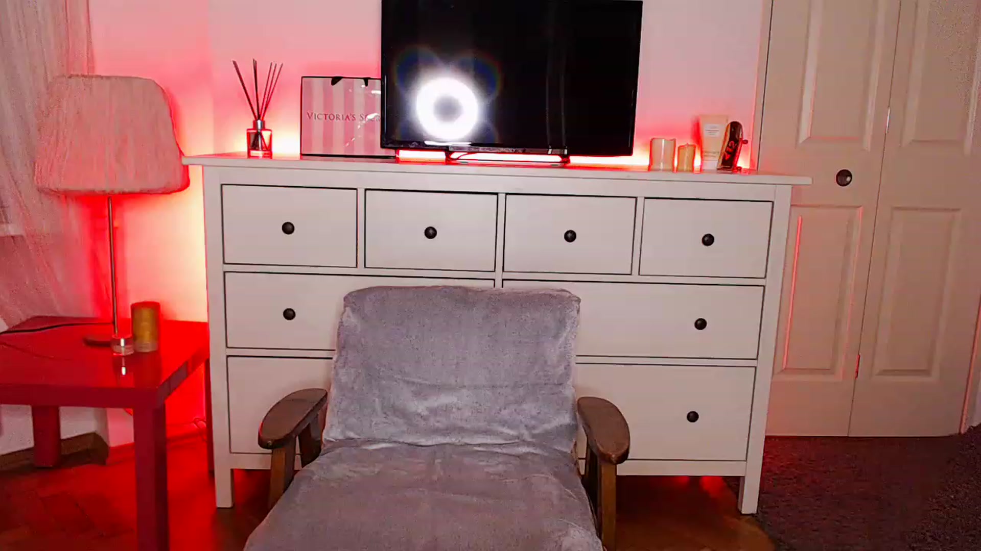 Gallery image thumbnail from Molly_here's myfreecams stream on, 01/21/2023, 02:09 image 16 of 20