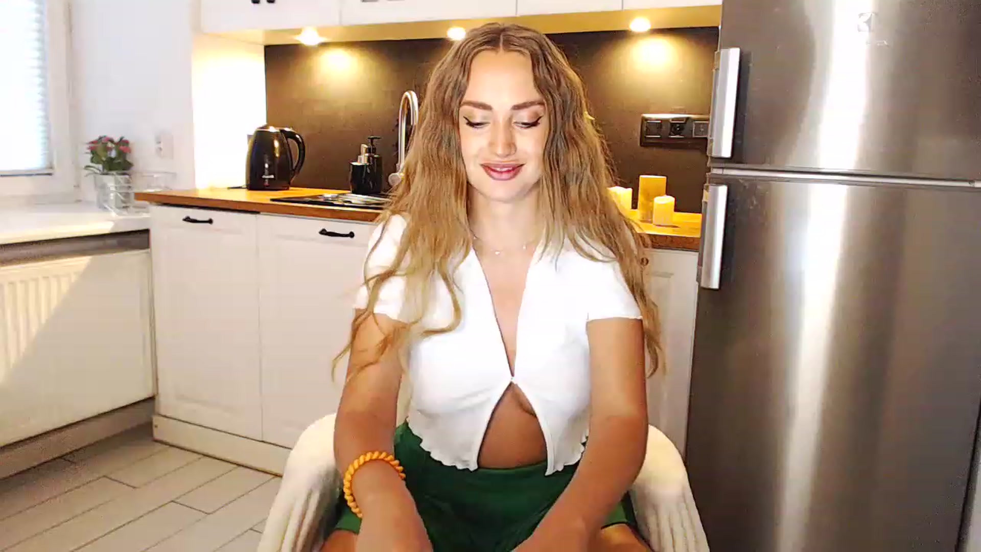 Gallery image thumbnail from Molly_here's myfreecams stream on, 06/26/2023, 03:28 image 7 of 20