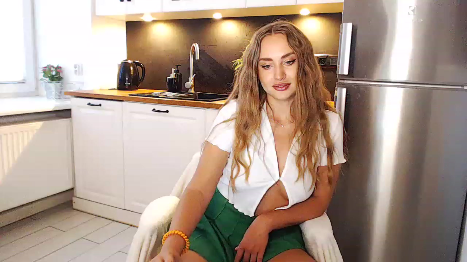 Gallery image thumbnail from Molly_here's myfreecams stream on, 06/26/2023, 03:28 image 15 of 20