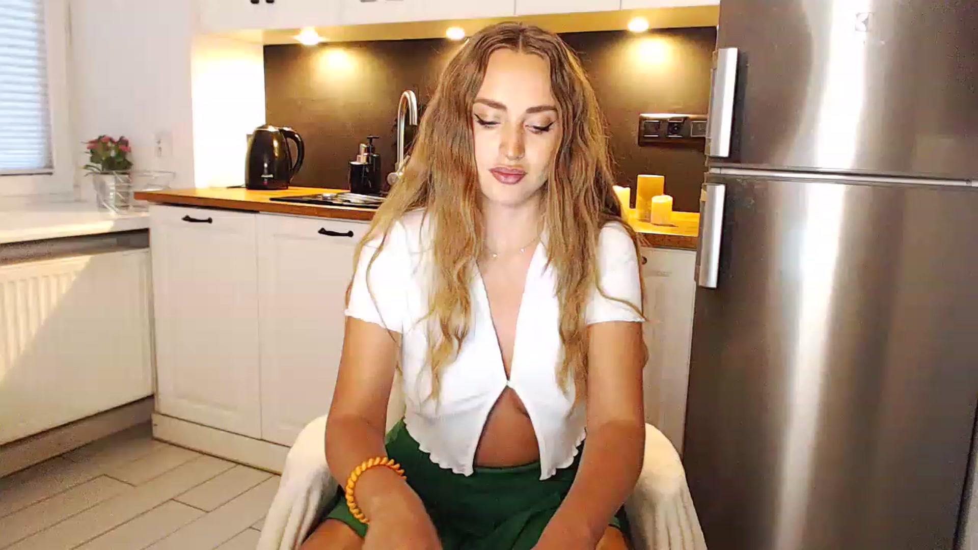 Gallery image thumbnail from Molly_here's myfreecams stream on, 06/26/2023, 03:28 image 4 of 20