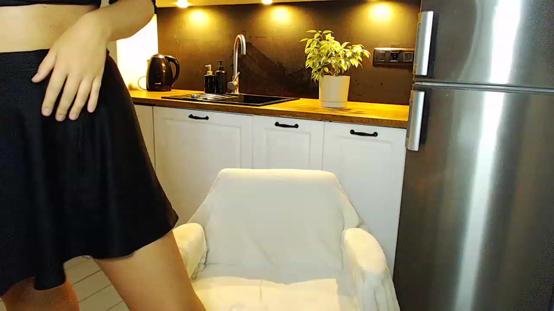Gallery image thumbnail from Molly_here's myfreecams stream on, 08/03/2023, 23:24 image 17 of 20