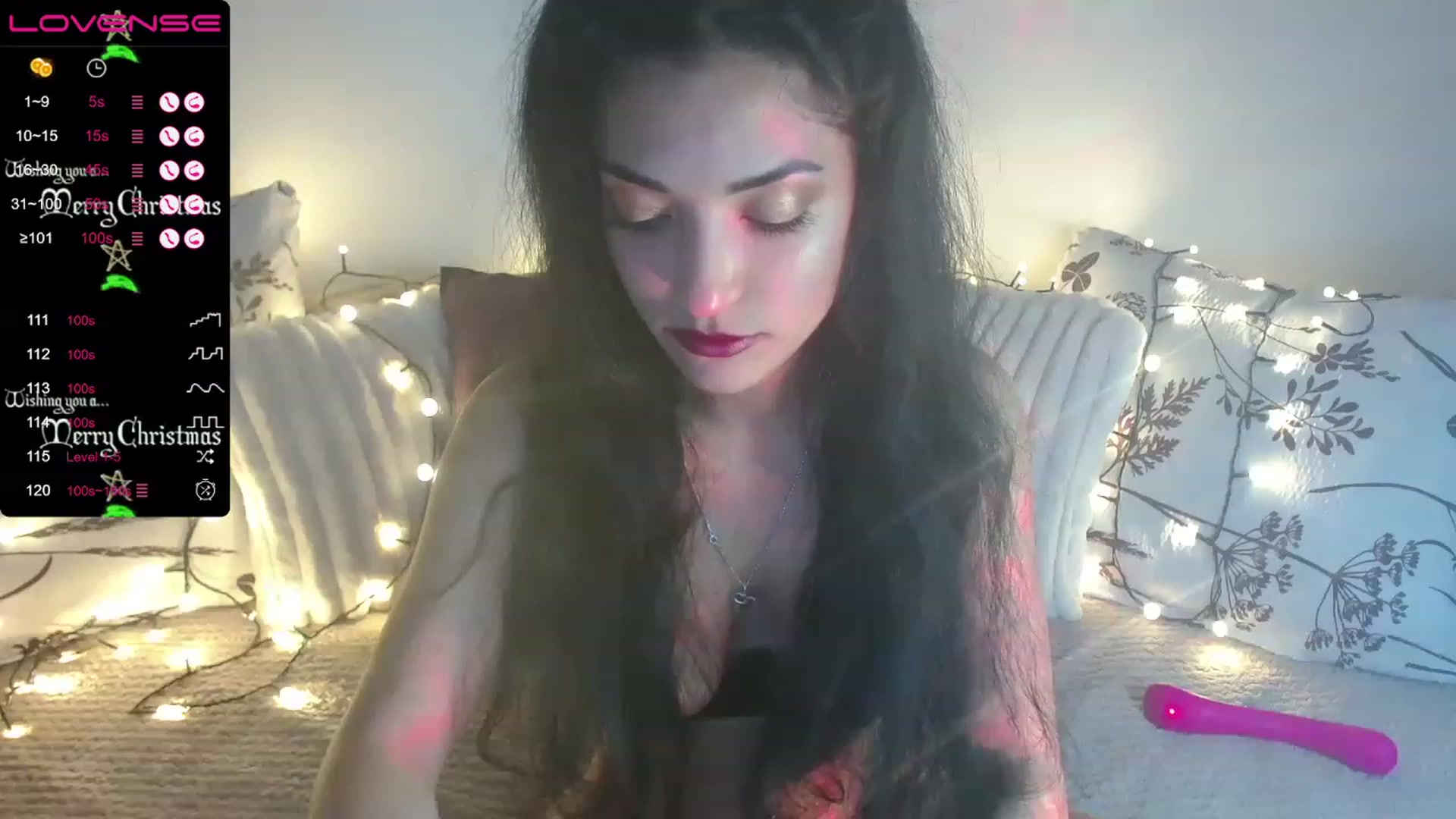 Gallery image thumbnail from Molly_opris's myfreecams stream on, 12/24/2022, 20:17 image 18 of 20