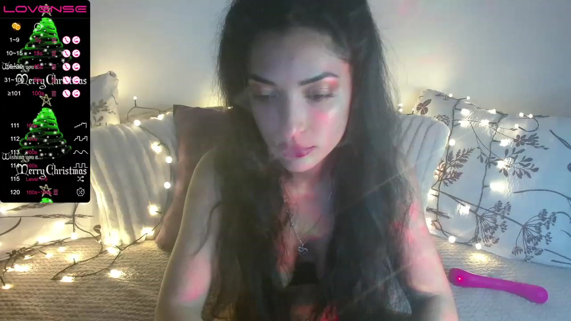 Gallery image thumbnail from Molly_opris's myfreecams stream on, 12/24/2022, 20:17 image 20 of 20