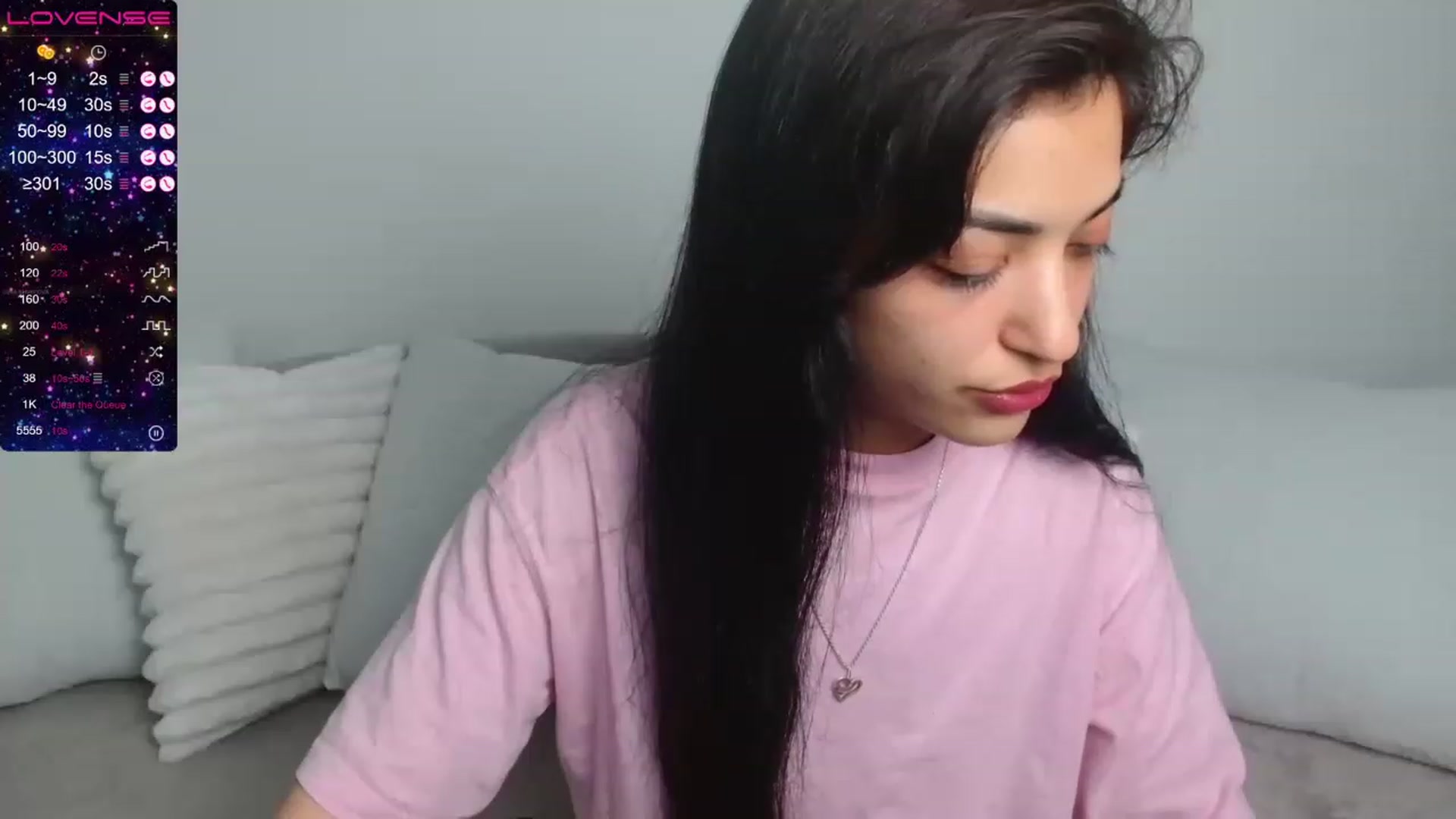 Gallery image thumbnail from Molly_opris's myfreecams stream on, 04/03/2023, 22:35 image 15 of 20