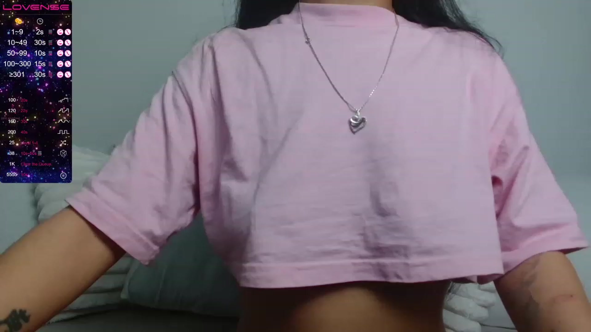 Gallery image thumbnail from Molly_opris's myfreecams stream on, 04/03/2023, 22:35 image 17 of 20