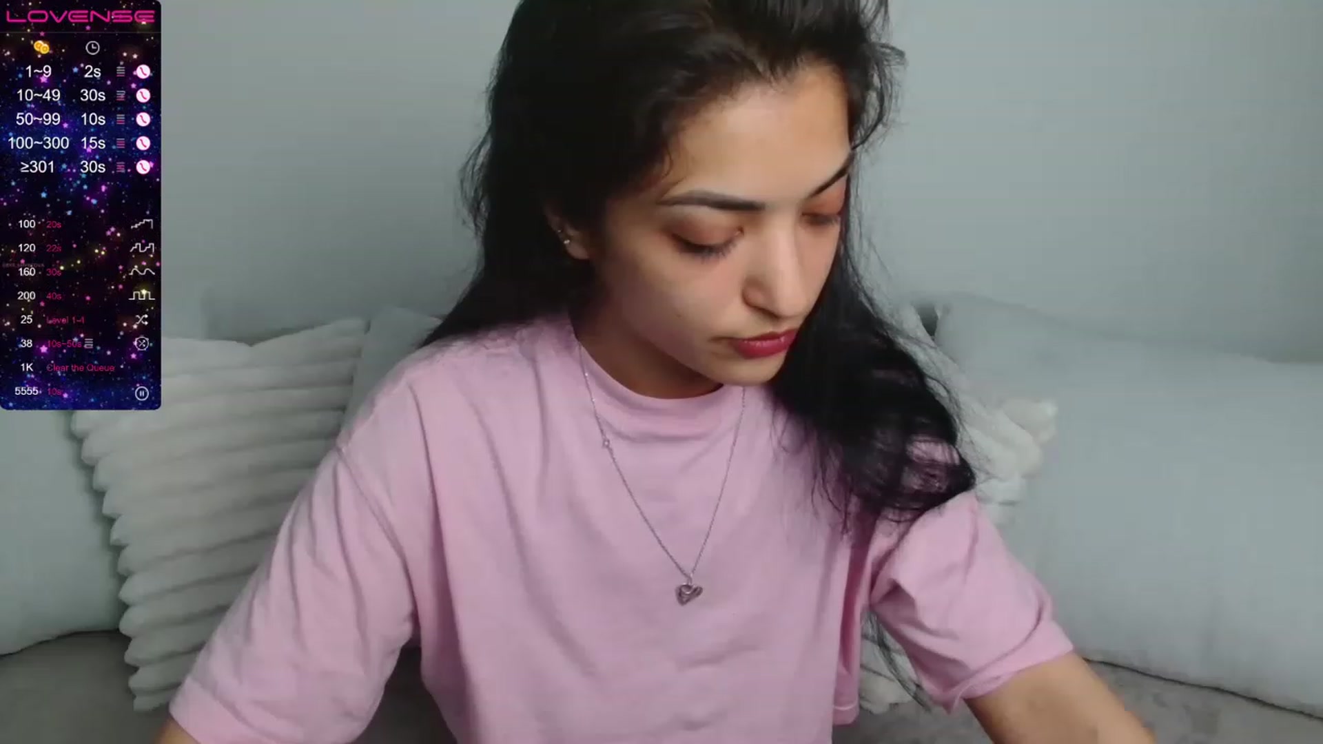 Gallery image thumbnail from Molly_opris's myfreecams stream on, 04/03/2023, 22:35 image 10 of 20