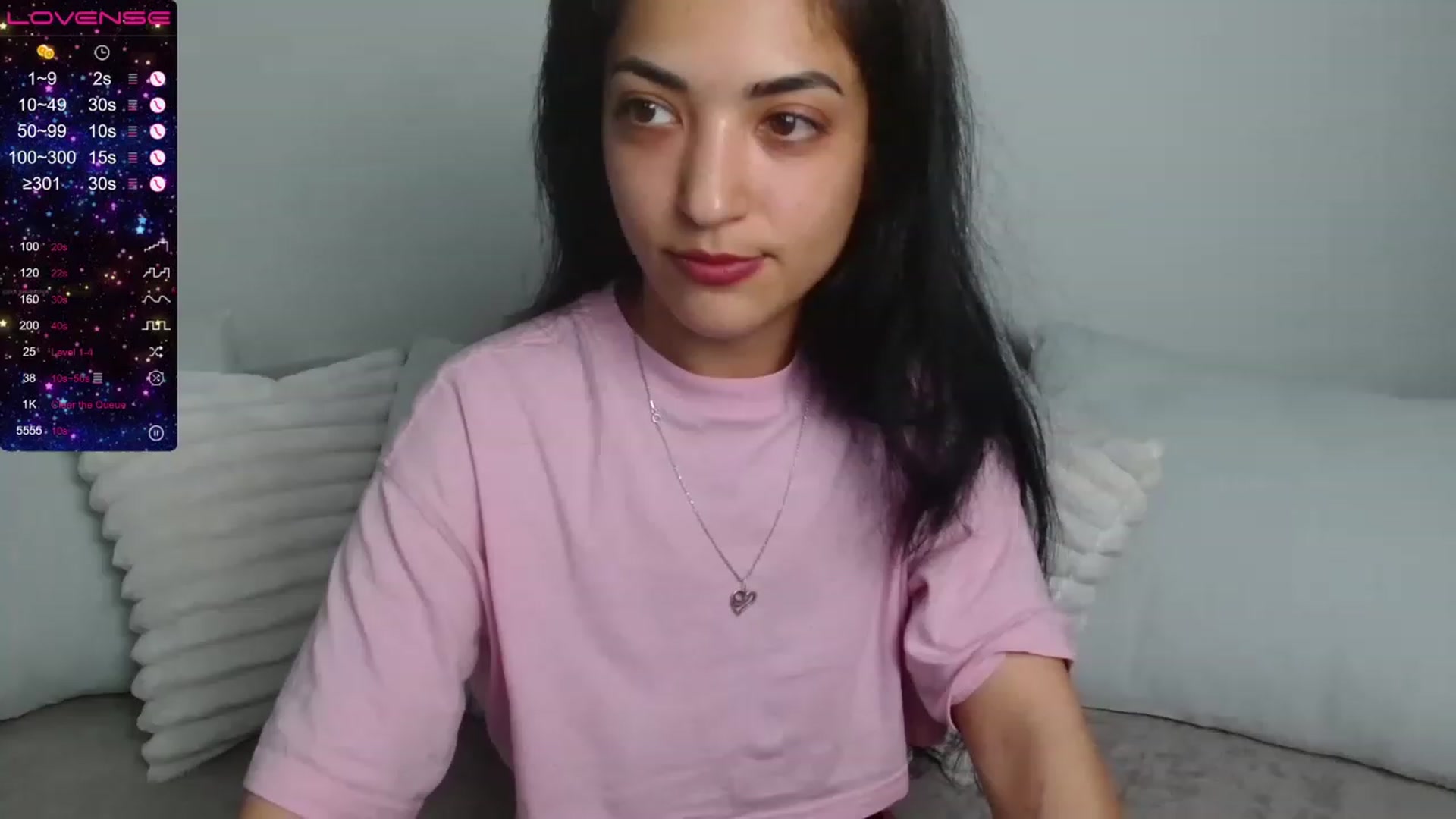 Gallery image thumbnail from Molly_opris's myfreecams stream on, 04/03/2023, 22:35 image 3 of 20