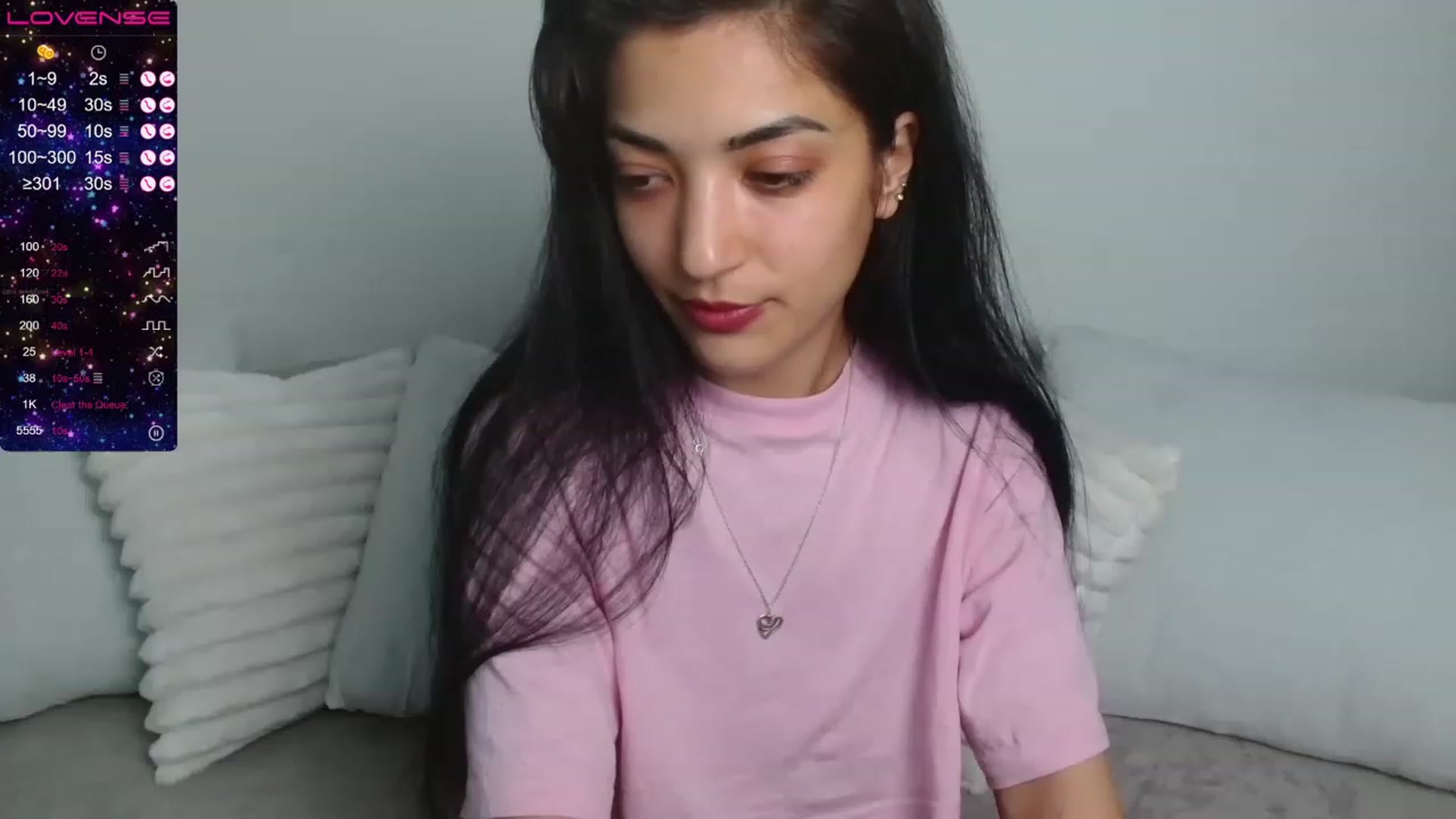 Gallery image thumbnail from Molly_opris's myfreecams stream on, 04/03/2023, 22:35 image 2 of 20