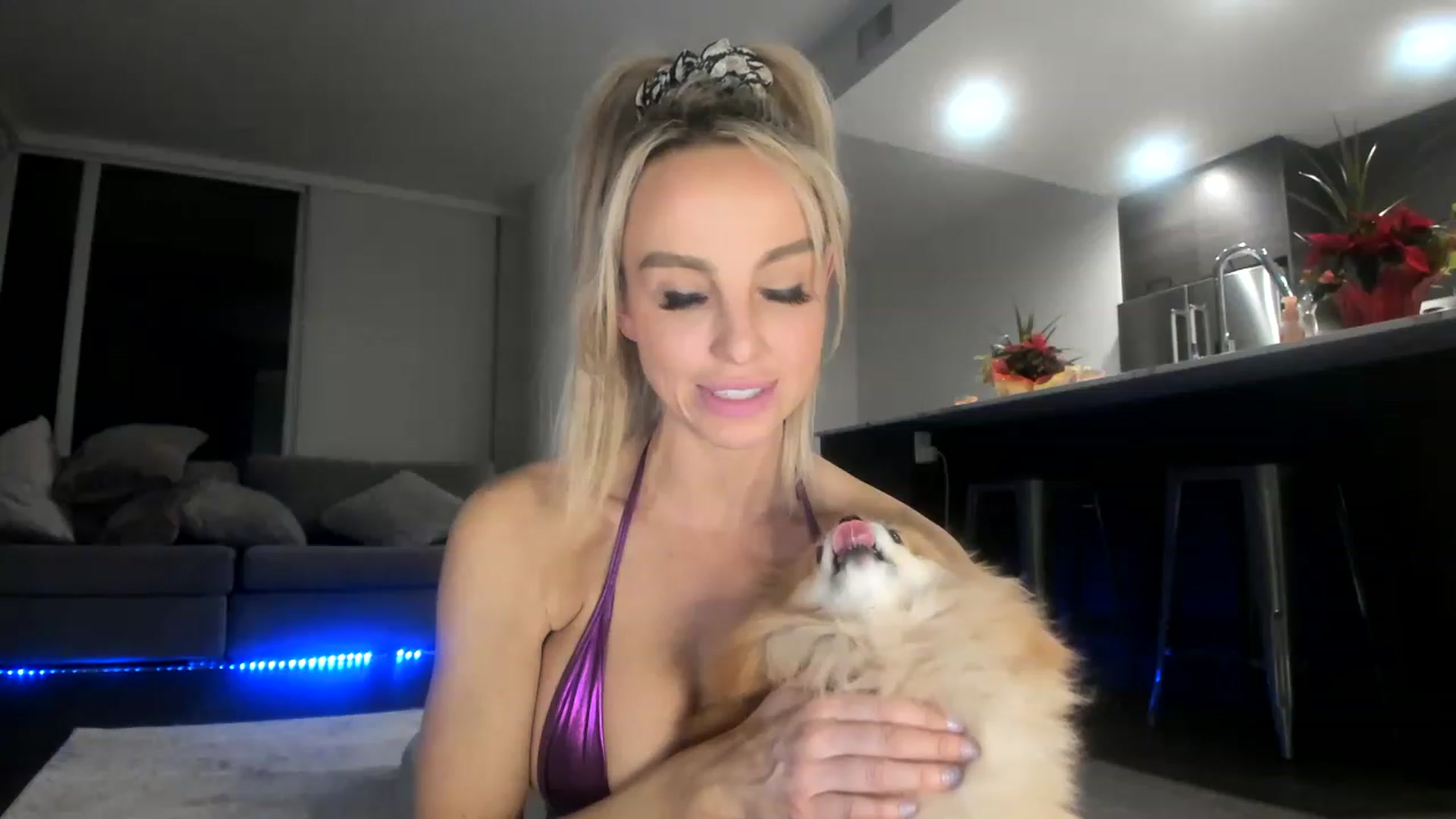 Gallery image thumbnail from Mollyboots's myfreecams stream on, 11/22/2022, 05:39 image 19 of 20