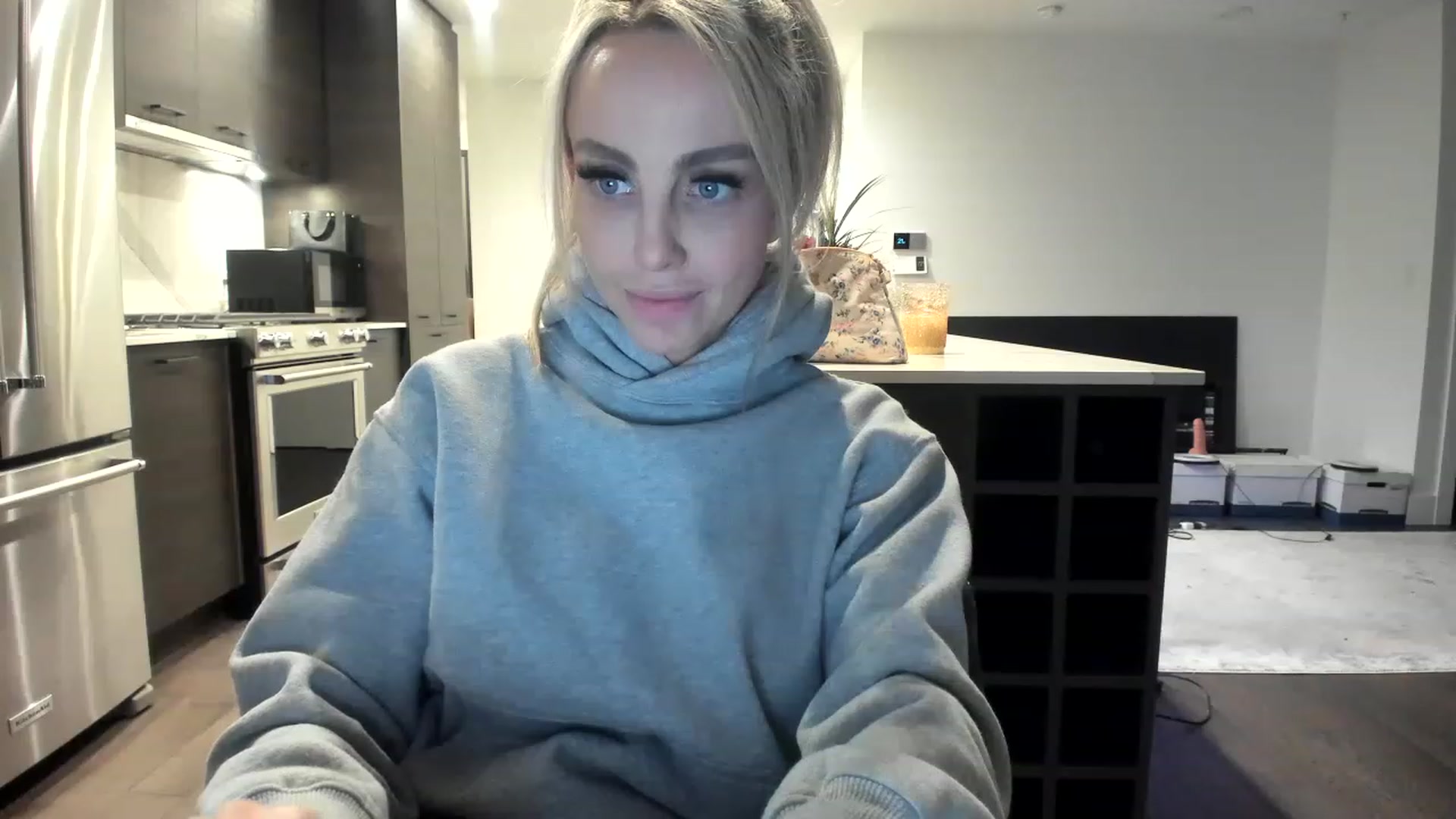 Gallery image thumbnail from Mollyboots's myfreecams stream on, 12/04/2022, 06:09 image 17 of 20
