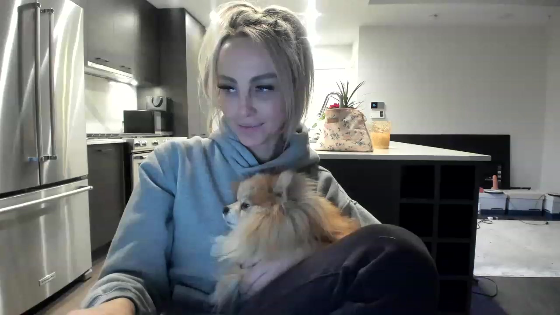 Gallery image thumbnail from Mollyboots's myfreecams stream on, 12/04/2022, 06:09 image 13 of 20