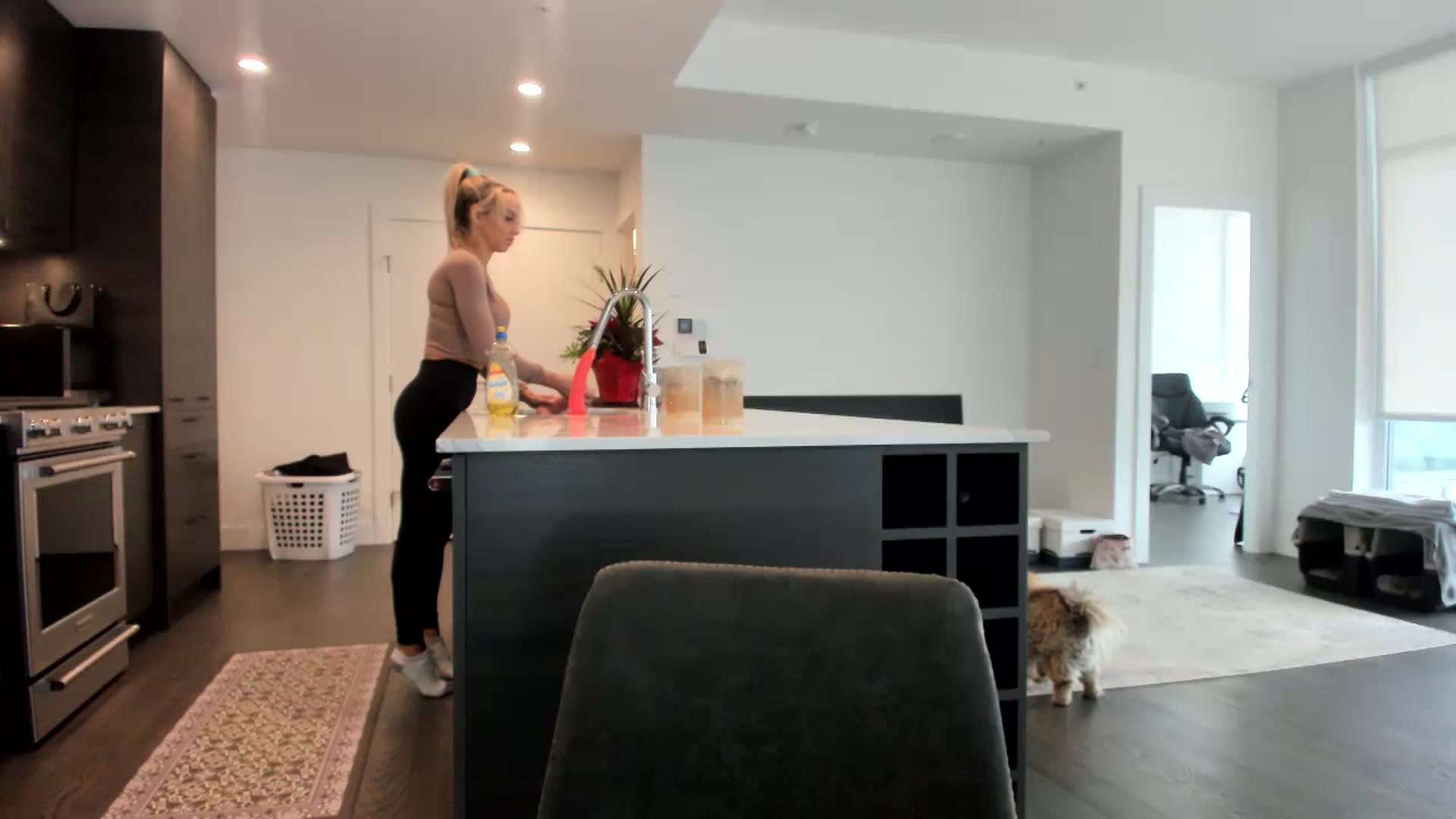 Gallery image thumbnail from Mollyboots's myfreecams stream on, 12/04/2022, 21:04 image 13 of 20