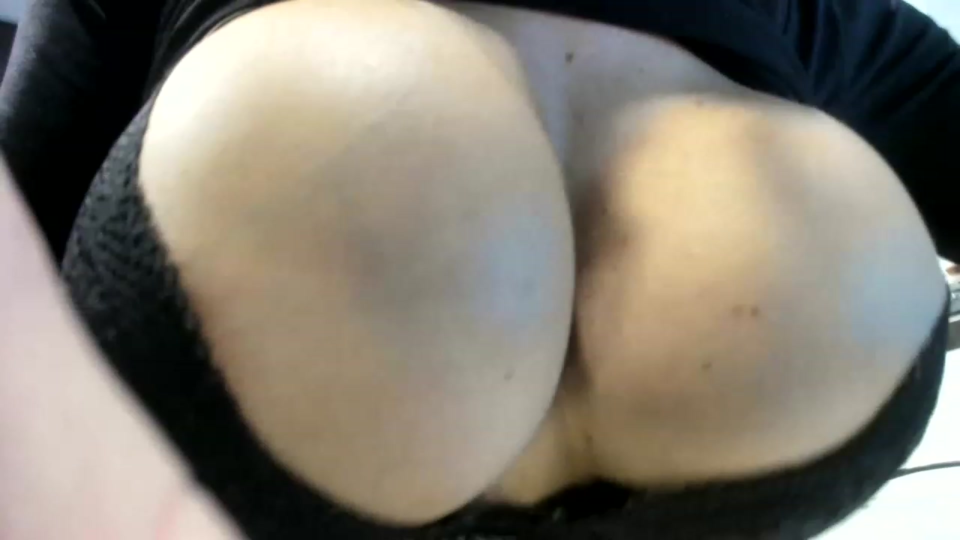 Gallery image thumbnail from Mollyboots's myfreecams stream on, 01/12/2023, 01:22 image 14 of 20