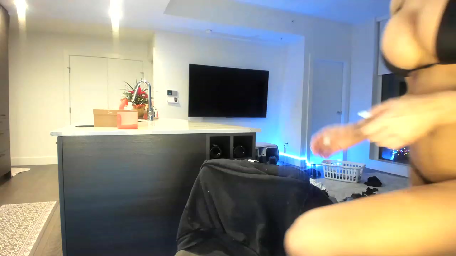 Gallery image thumbnail from Mollyboots's myfreecams stream on, 01/15/2023, 05:40 image 14 of 20