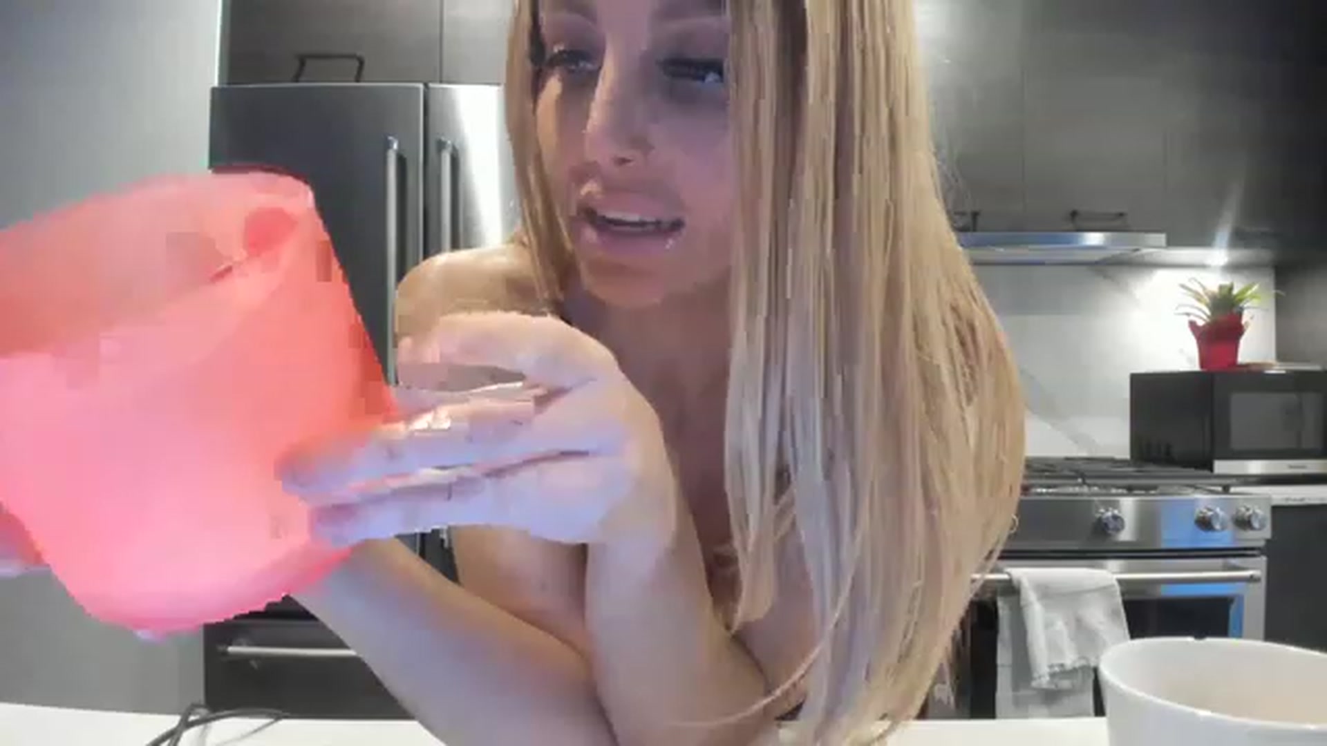Gallery image thumbnail from Mollyboots's myfreecams stream on, 01/30/2023, 04:17 image 12 of 20
