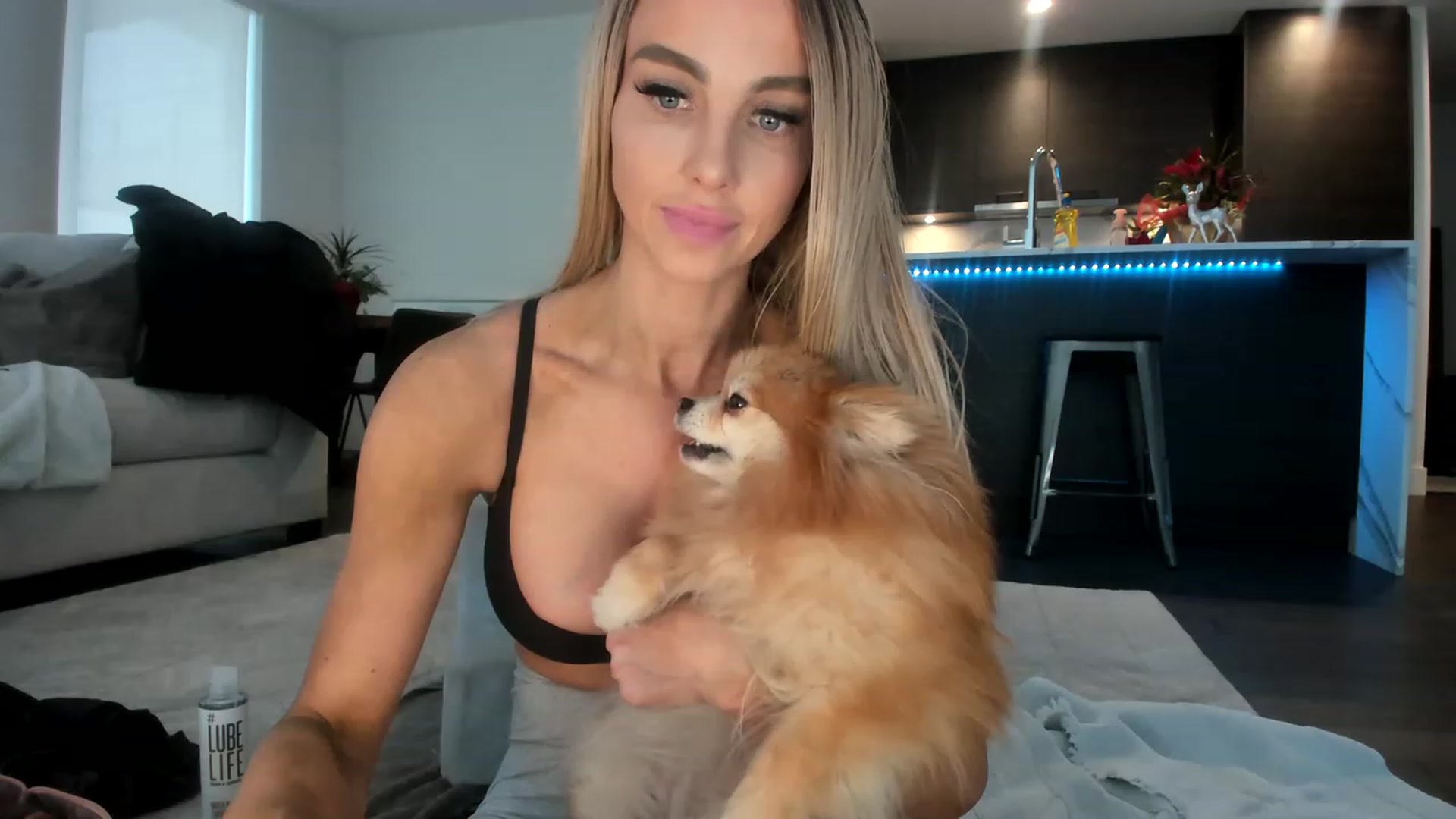 Gallery image thumbnail from Mollyboots's myfreecams stream on, 02/01/2023, 23:46 image 13 of 20