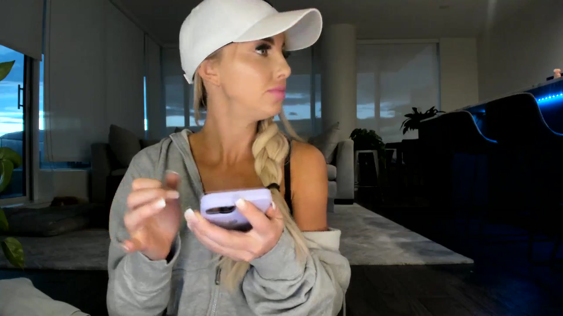 Gallery image thumbnail from Mollyboots's myfreecams stream on, 09/13/2023, 04:16 image 6 of 20