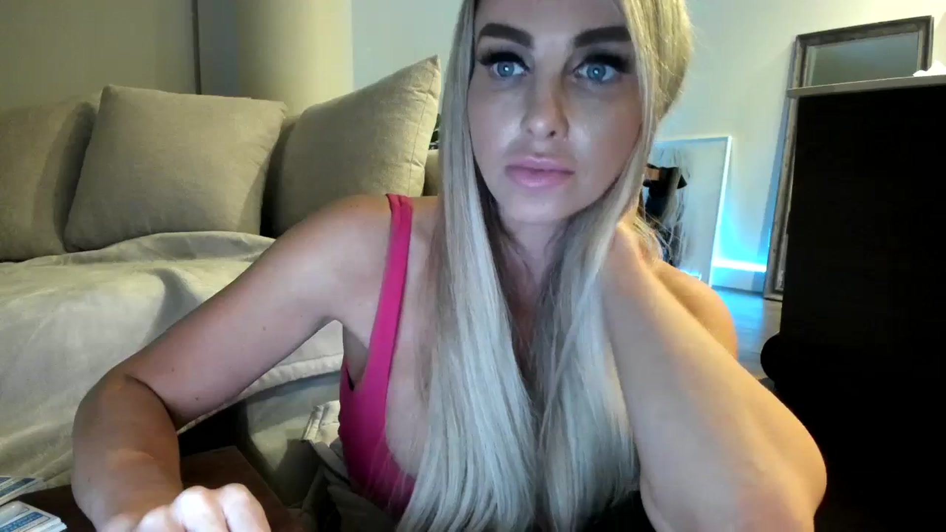 Gallery image thumbnail from Mollyboots's myfreecams stream on, 09/15/2023, 04:18 image 2 of 20
