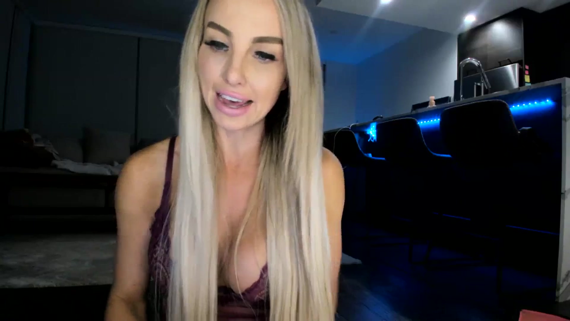 Gallery image thumbnail from Mollyboots's myfreecams stream on, 09/24/2023, 04:14 image 7 of 20