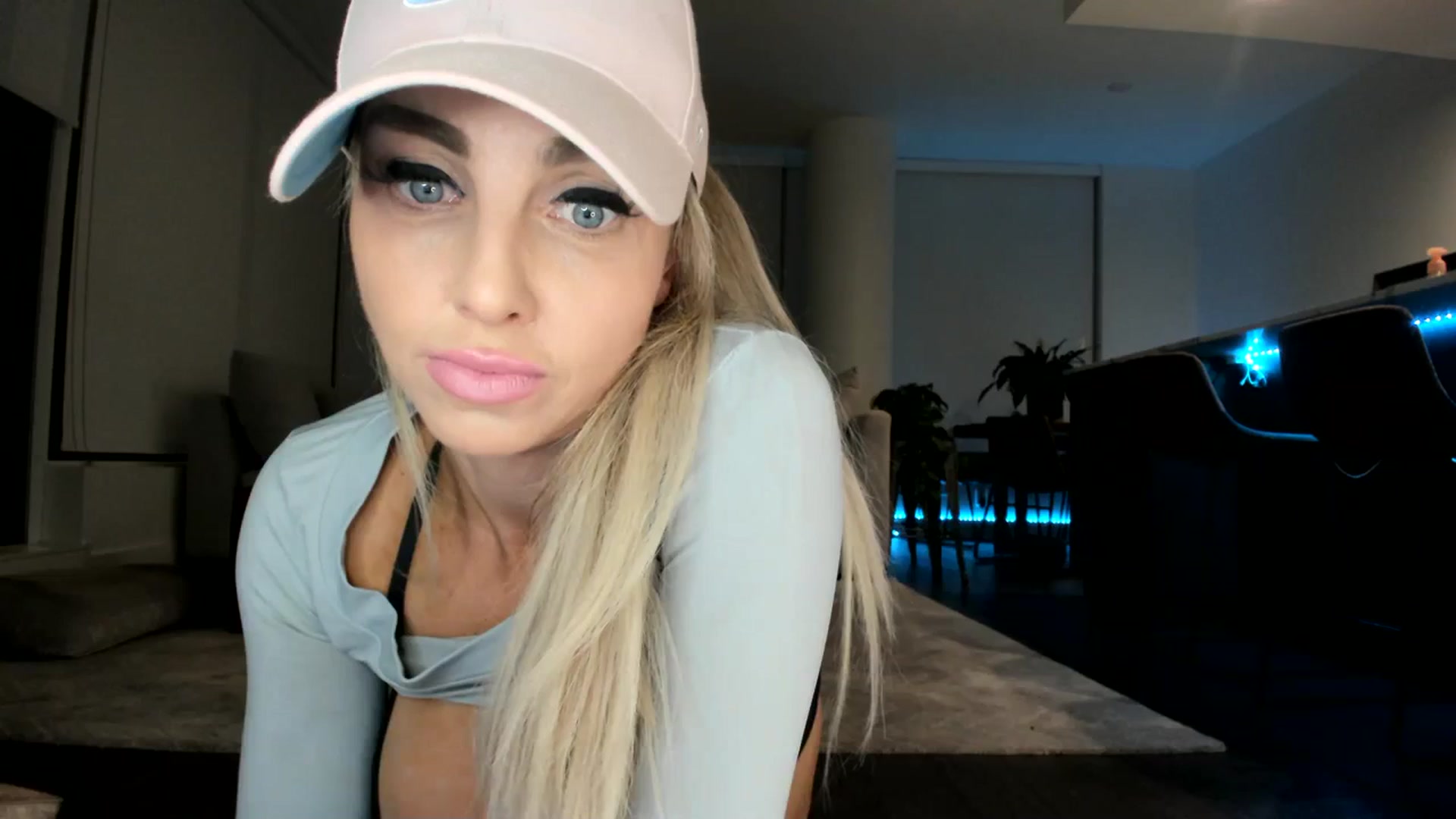 Gallery image thumbnail from Mollyboots's myfreecams stream on, 09/26/2023, 04:02 image 8 of 20
