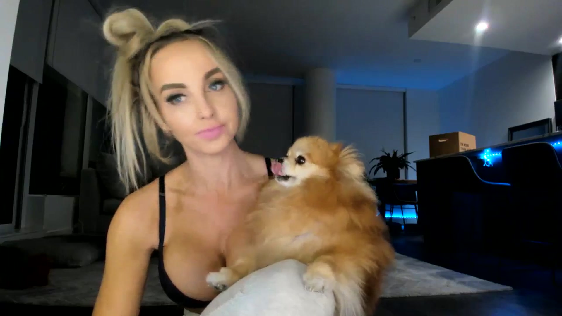 Gallery image thumbnail from Mollyboots's myfreecams stream on, 10/03/2023, 04:06 image 8 of 20