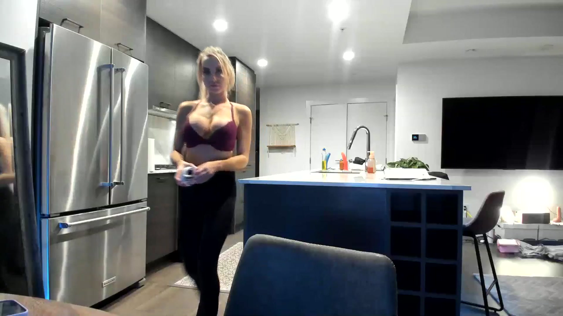Gallery image thumbnail from Mollyboots's myfreecams stream on, 10/13/2023, 03:05 image 10 of 20