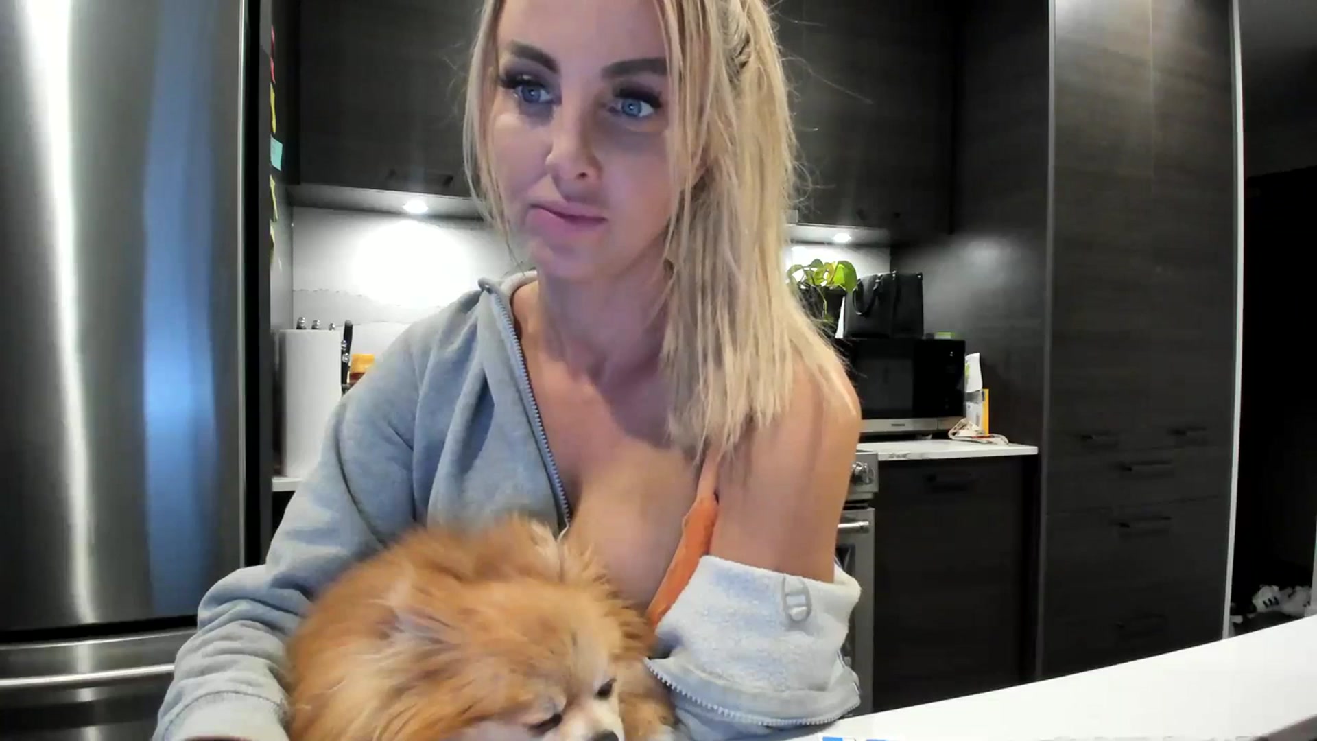 Gallery image thumbnail from Mollyboots's myfreecams stream on, 10/14/2023, 04:43 image 12 of 20