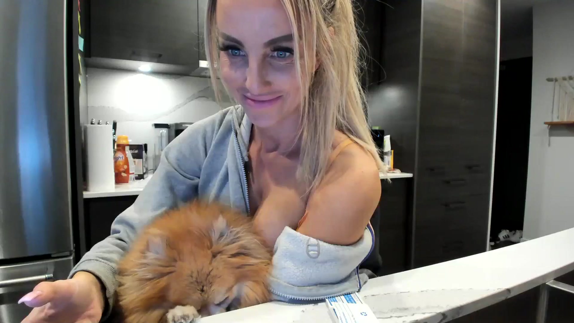 Gallery image thumbnail from Mollyboots's myfreecams stream on, 10/14/2023, 04:43 image 3 of 20