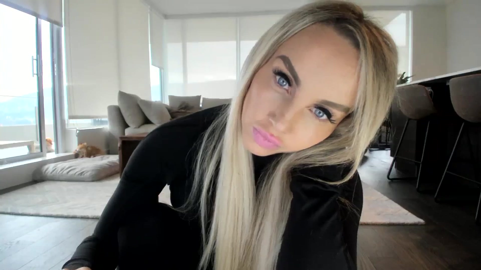 Gallery image thumbnail from Mollyboots's myfreecams stream on, 10/25/2023, 22:47 image 2 of 20