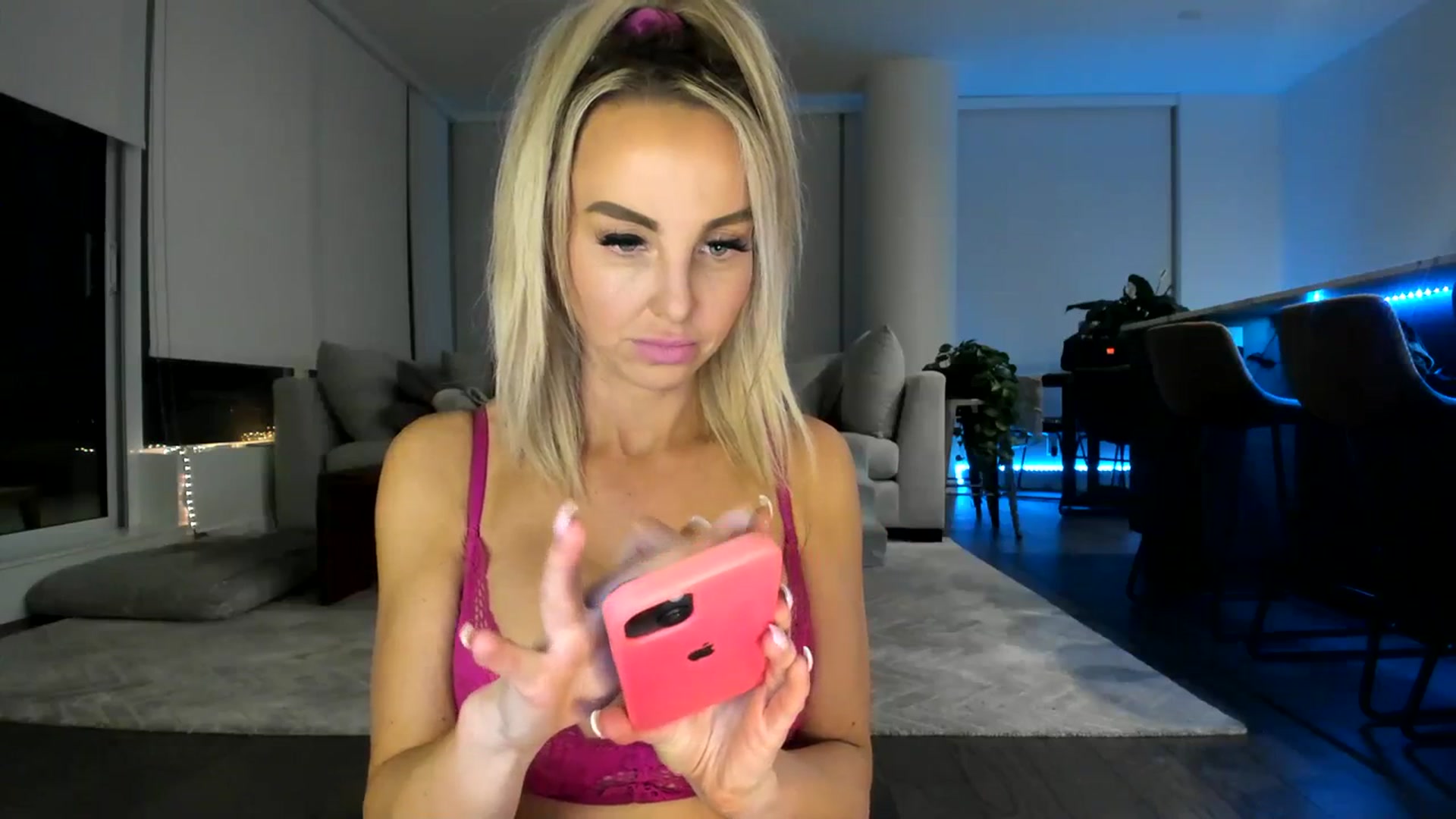 Gallery image thumbnail from Mollyboots's myfreecams stream on, 11/02/2023, 03:21 image 3 of 20