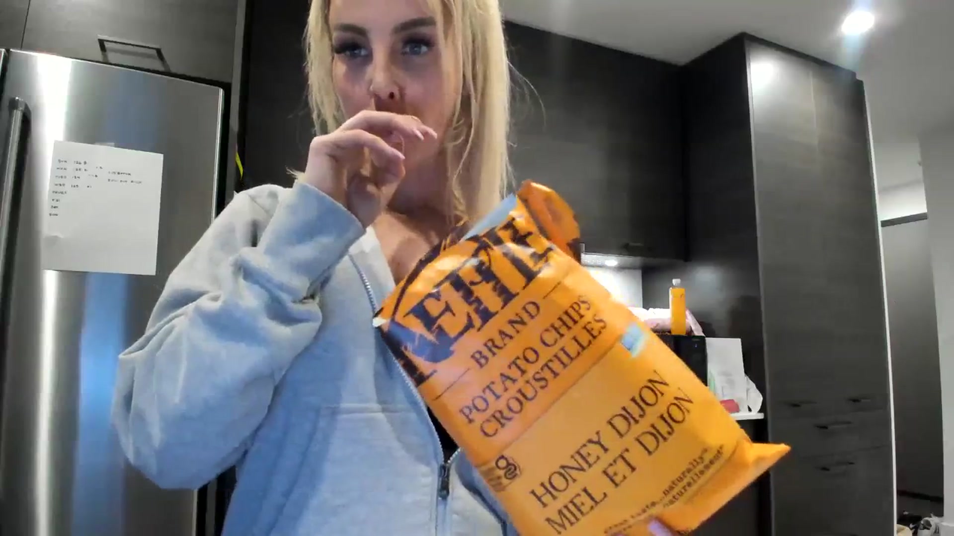Gallery image thumbnail from Mollyboots's myfreecams stream on, 11/09/2023, 02:19 image 7 of 20
