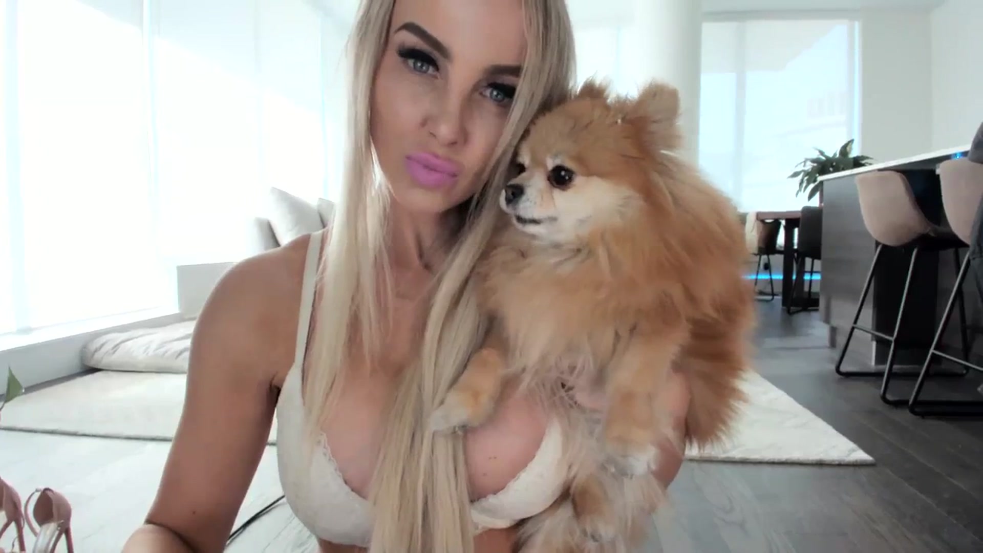 Gallery image thumbnail from Mollyboots's myfreecams stream on, 11/14/2023, 20:44 image 13 of 20
