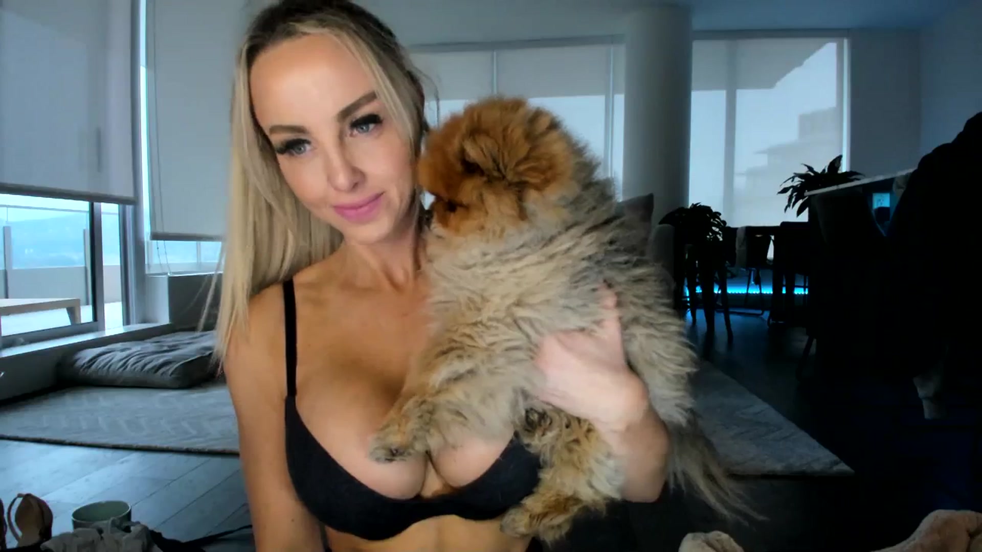 Gallery image thumbnail from Mollyboots's myfreecams stream on, 11/15/2023, 23:28 image 16 of 20