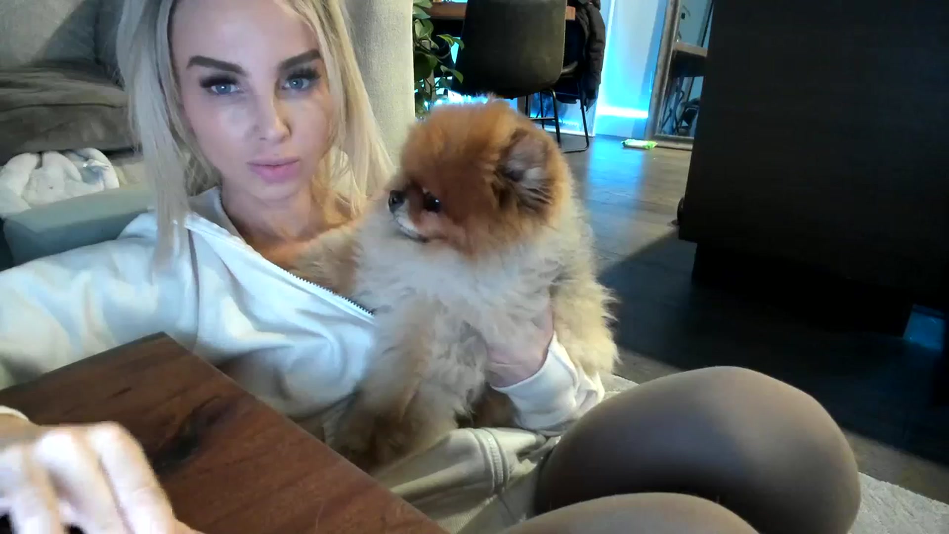 Gallery image thumbnail from Mollyboots's myfreecams stream on, 11/21/2023, 04:05 image 20 of 20