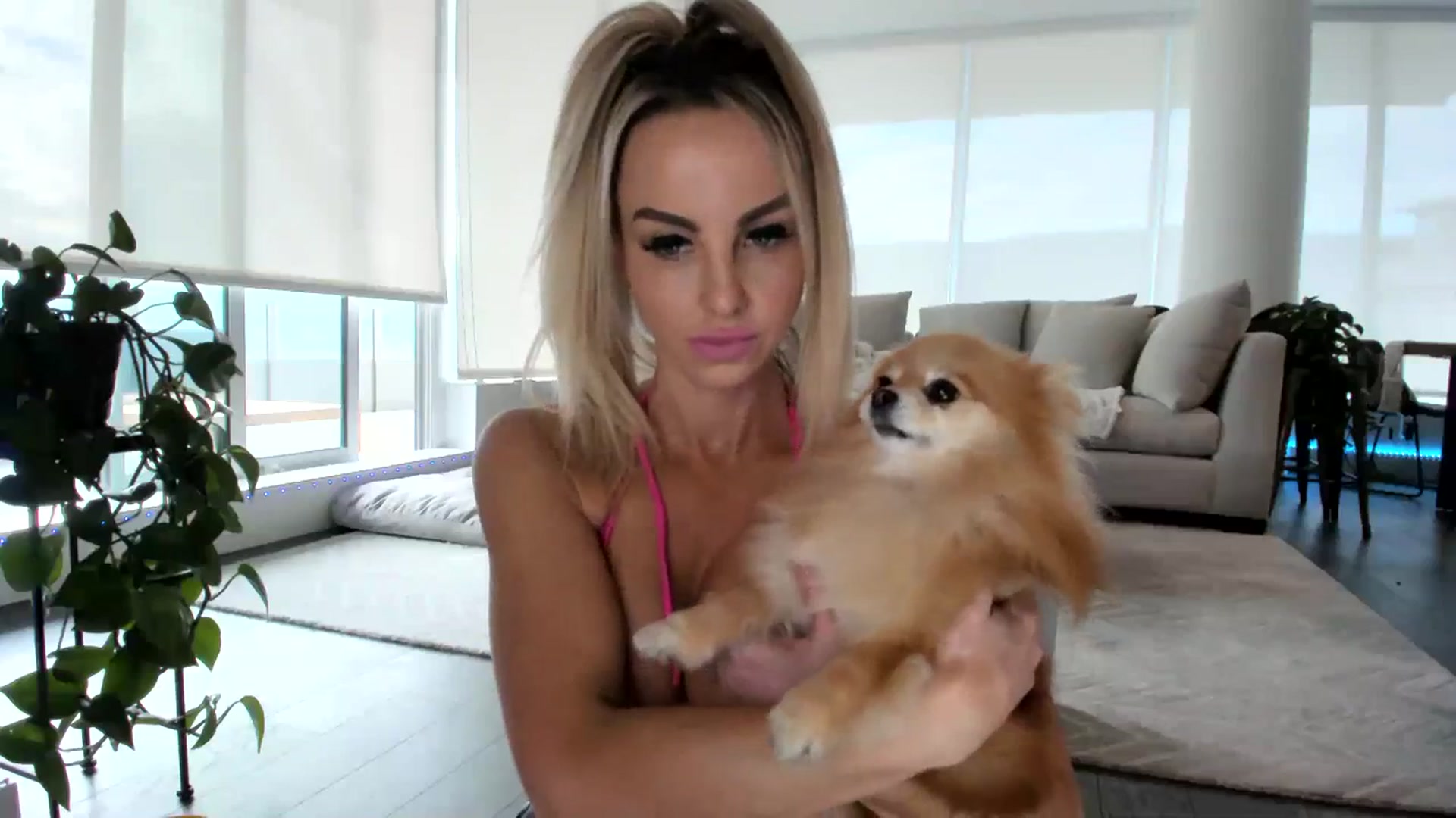Gallery image thumbnail from Mollyboots's myfreecams stream on, 11/22/2023, 21:15 image 19 of 20