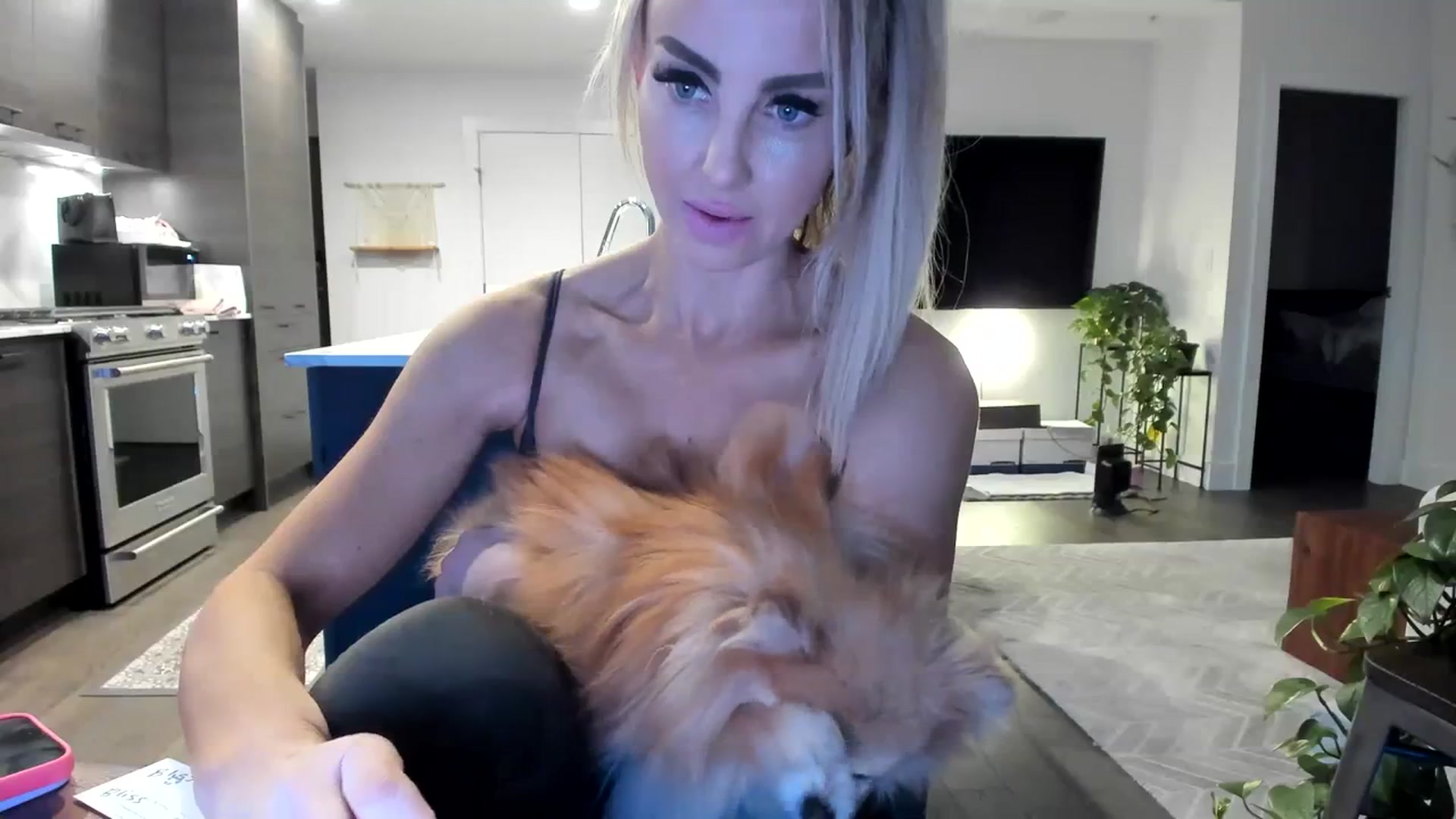 Gallery image thumbnail from Mollyboots's myfreecams stream on, 11/24/2023, 05:22 image 14 of 20