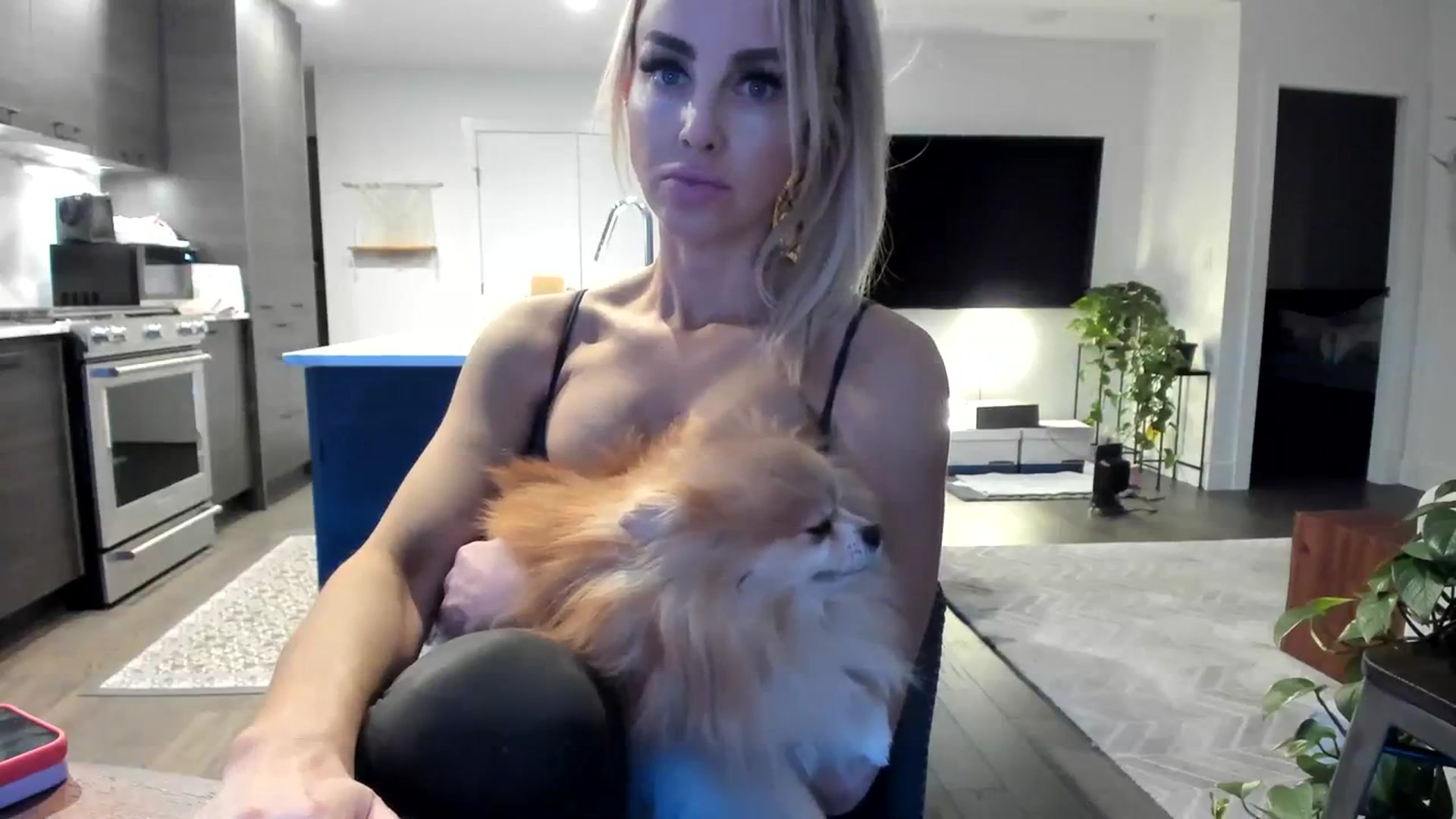 Gallery image thumbnail from Mollyboots's myfreecams stream on, 11/24/2023, 05:22 image 15 of 20