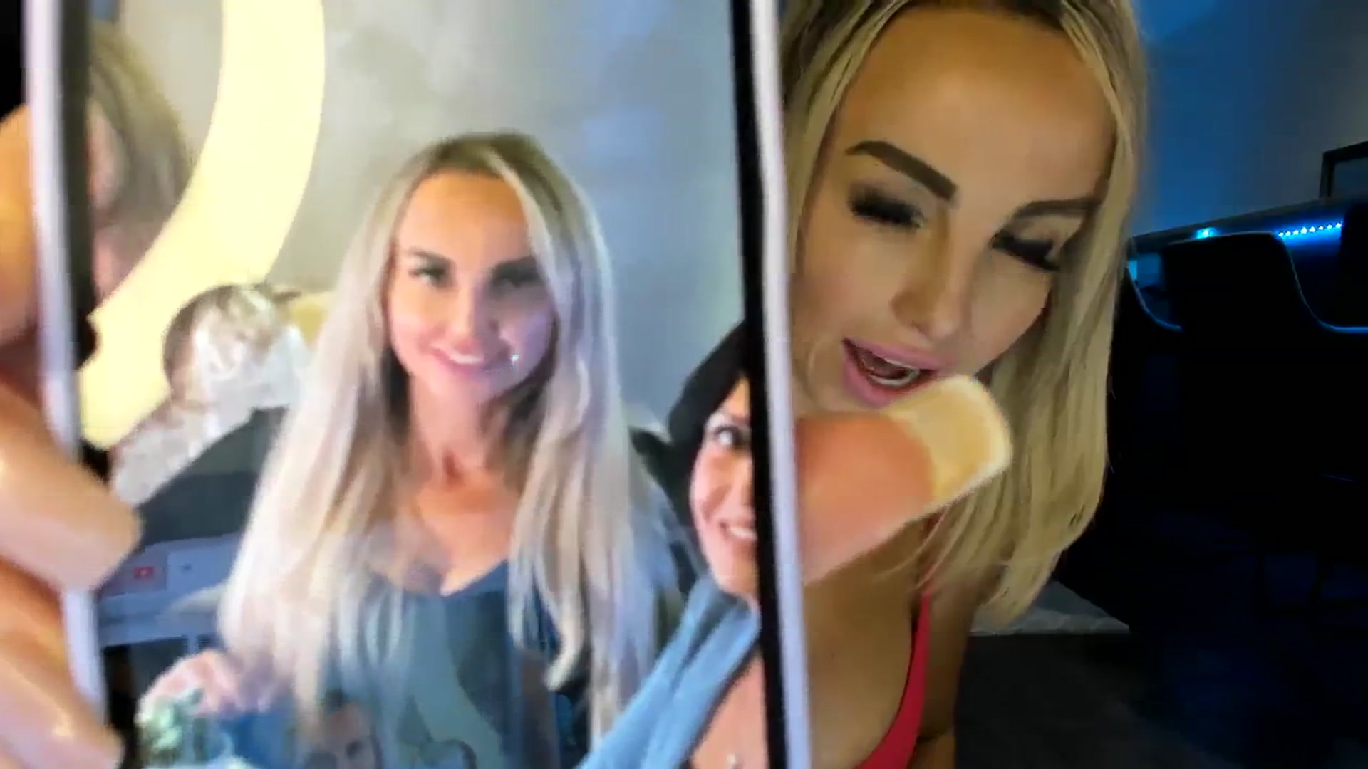 Gallery image thumbnail from Mollyboots's myfreecams stream on, 11/29/2023, 04:05 image 15 of 20