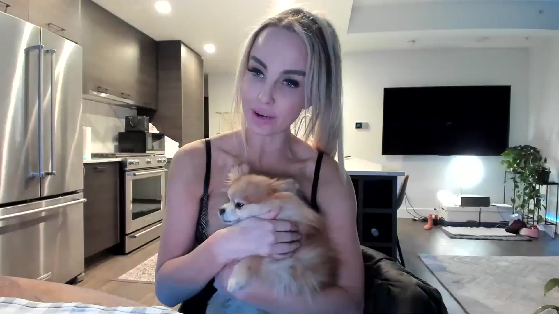 Gallery image thumbnail from Mollyboots's myfreecams stream on, 11/30/2023, 04:14 image 12 of 20