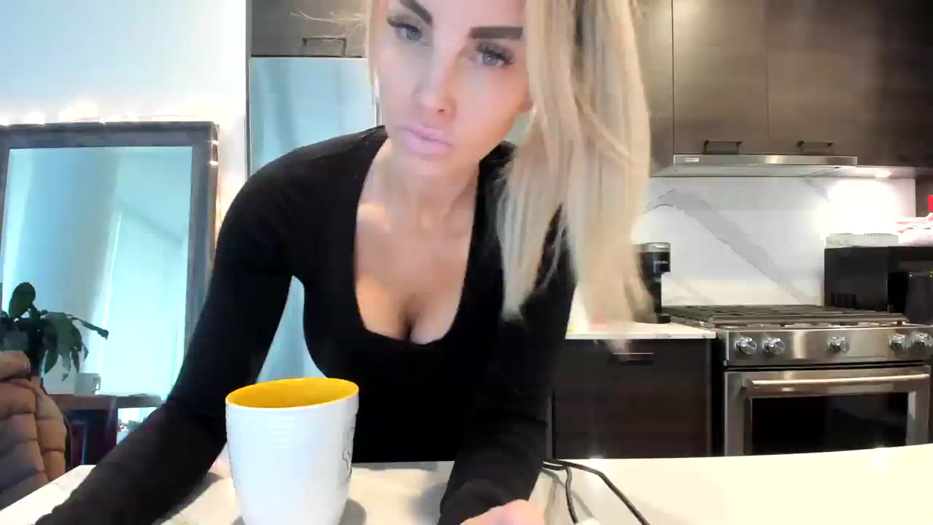 Gallery image thumbnail from Mollyboots's myfreecams stream on, 12/05/2023, 19:52 image 1 of 20