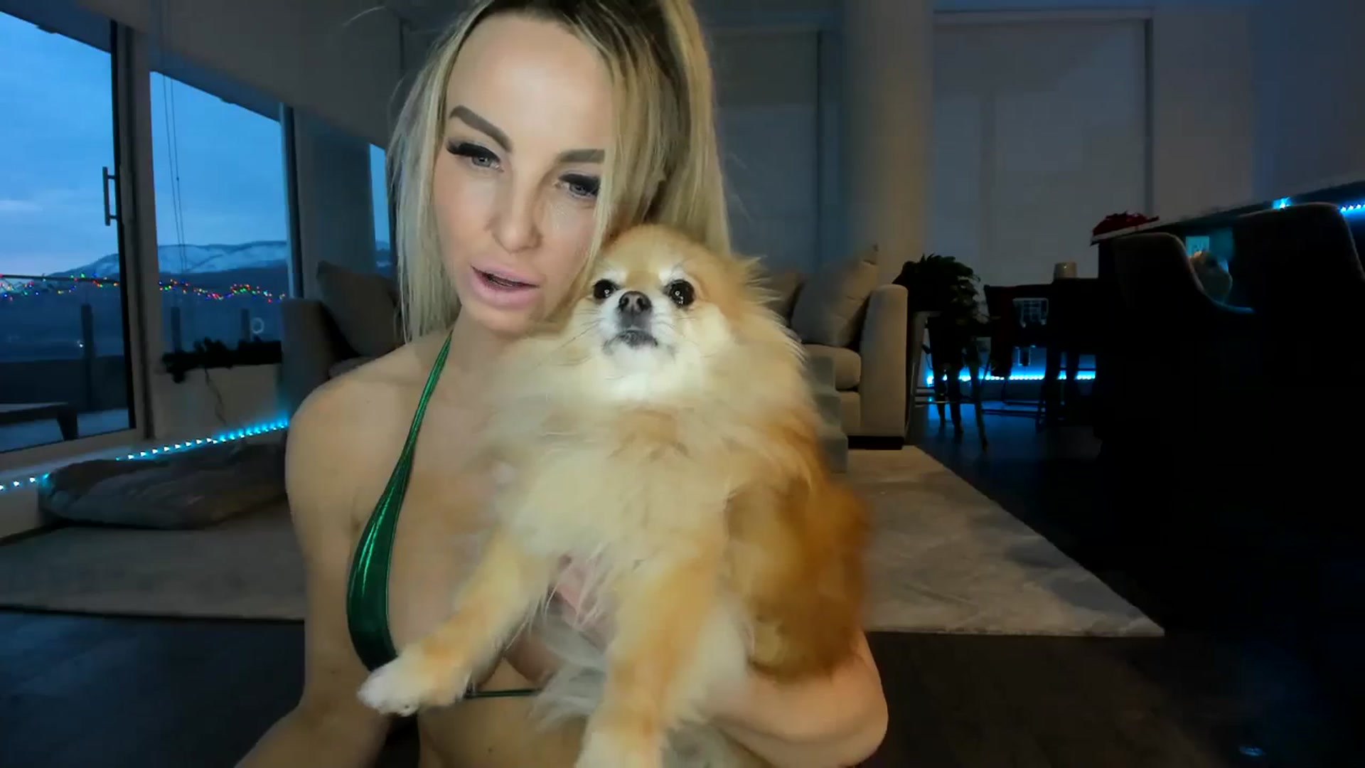 Gallery image thumbnail from Mollyboots's myfreecams stream on, 12/19/2023, 24:20 image 4 of 20