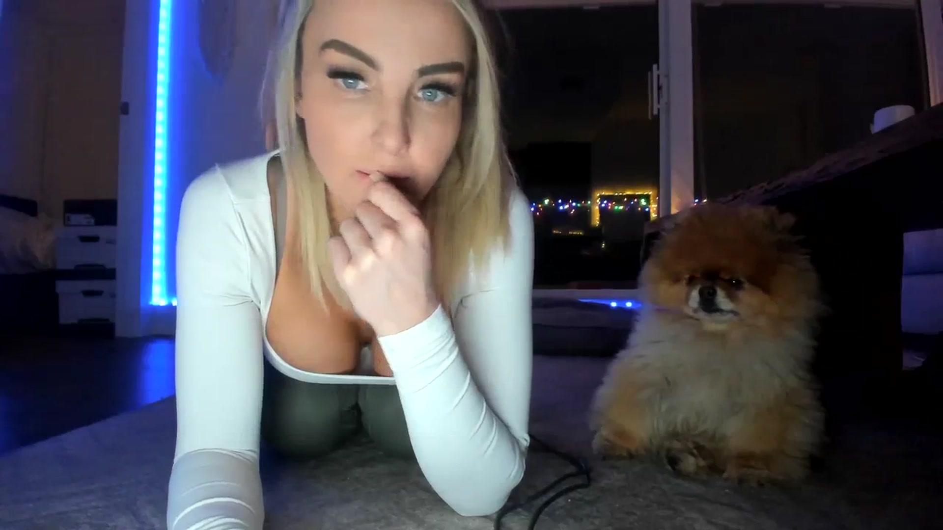 Gallery image thumbnail from Mollyboots's myfreecams stream on, 12/28/2023, 04:41 image 18 of 20